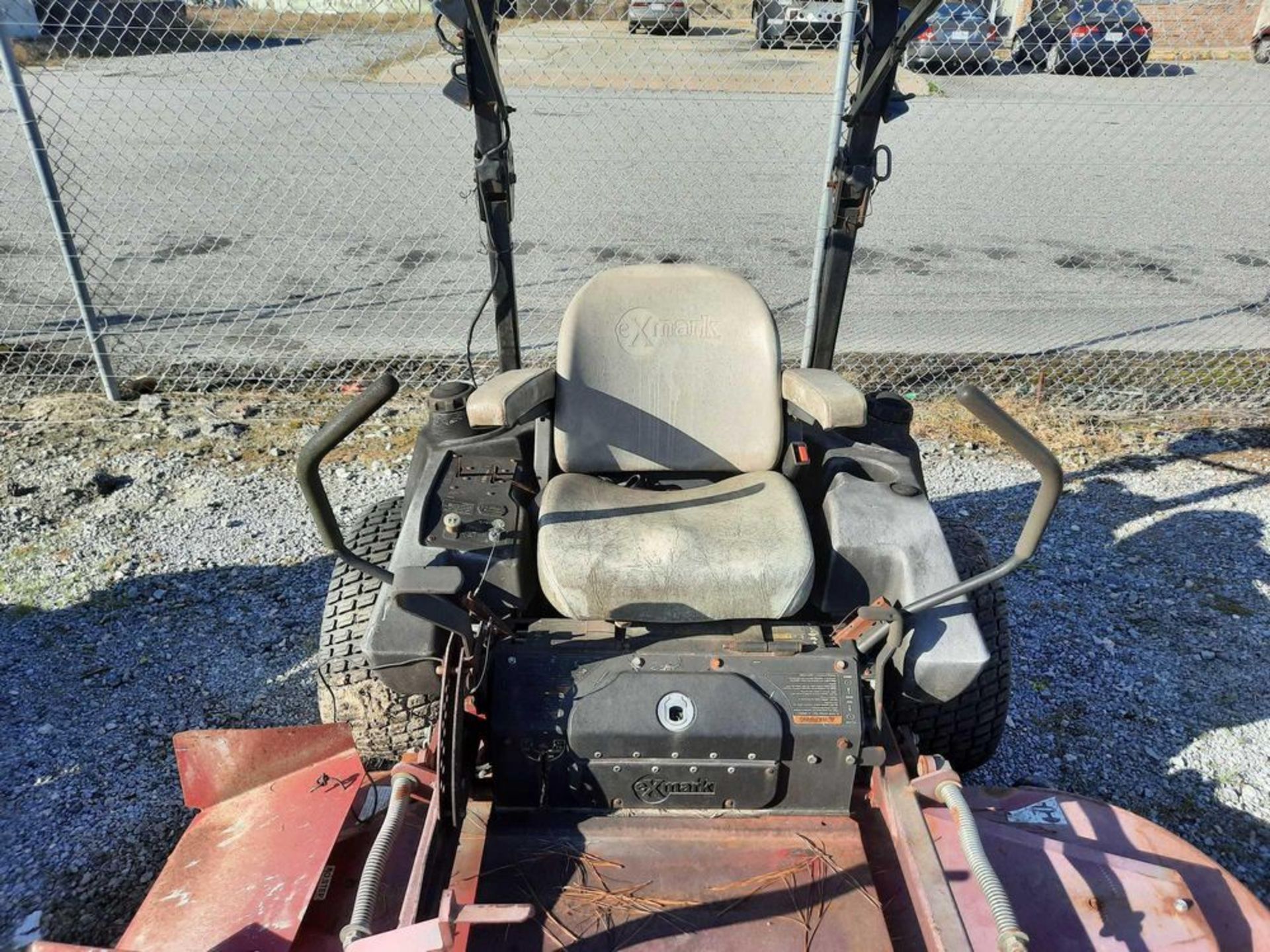 2005 EXMARK LZ27KC724 FRONT MOUNT RIDING MOWER (INOP) (VDOT UNIT: N24032) - Image 8 of 13