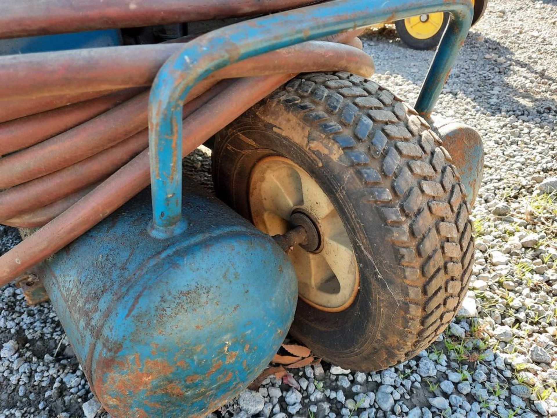 EMGLO WHEELBARROW AIR COMPRESSOR - Image 7 of 7