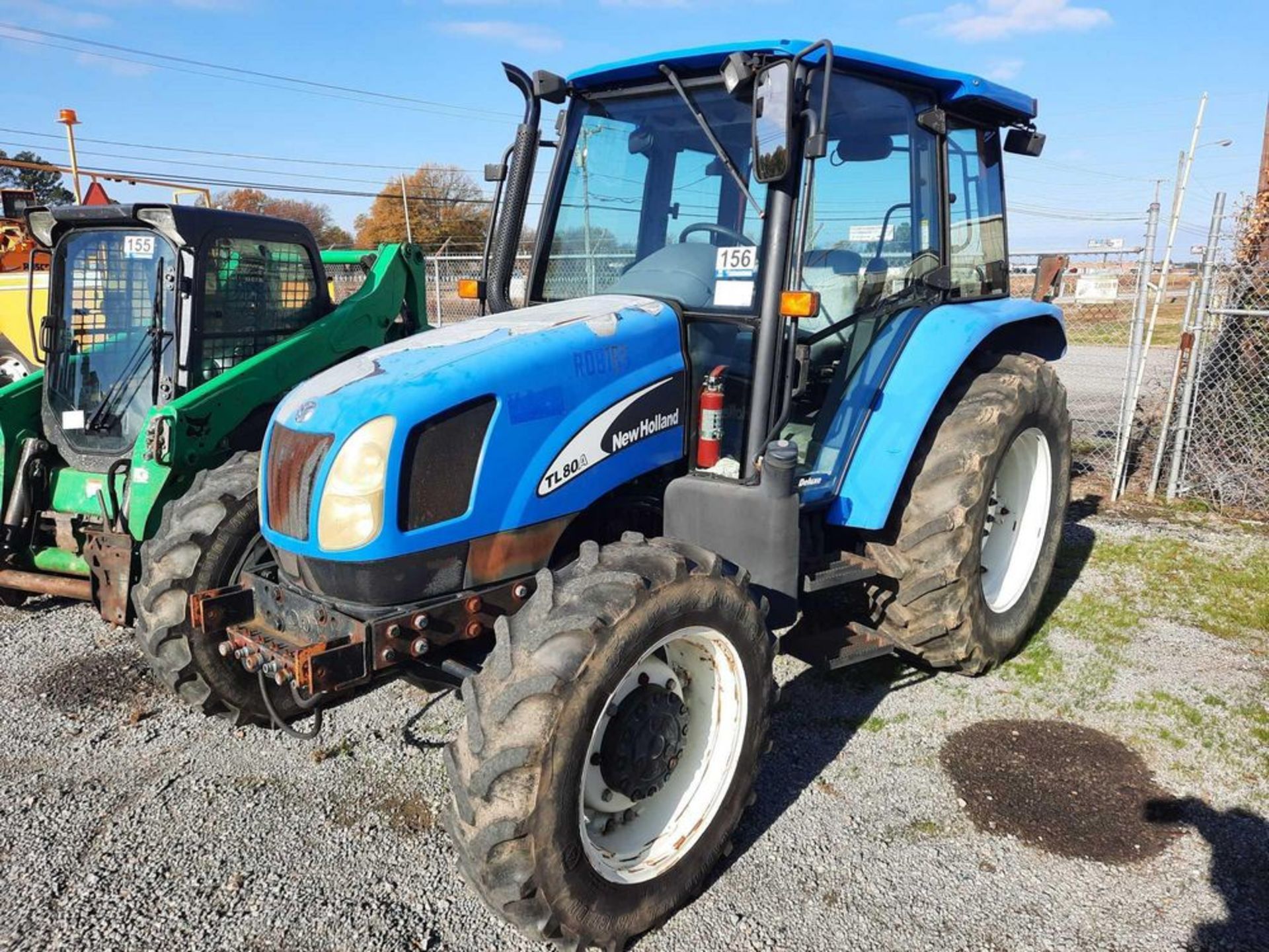 2005 NEW HOLLAND TL80A TRACTOR (VDOT UNIT: R08155)