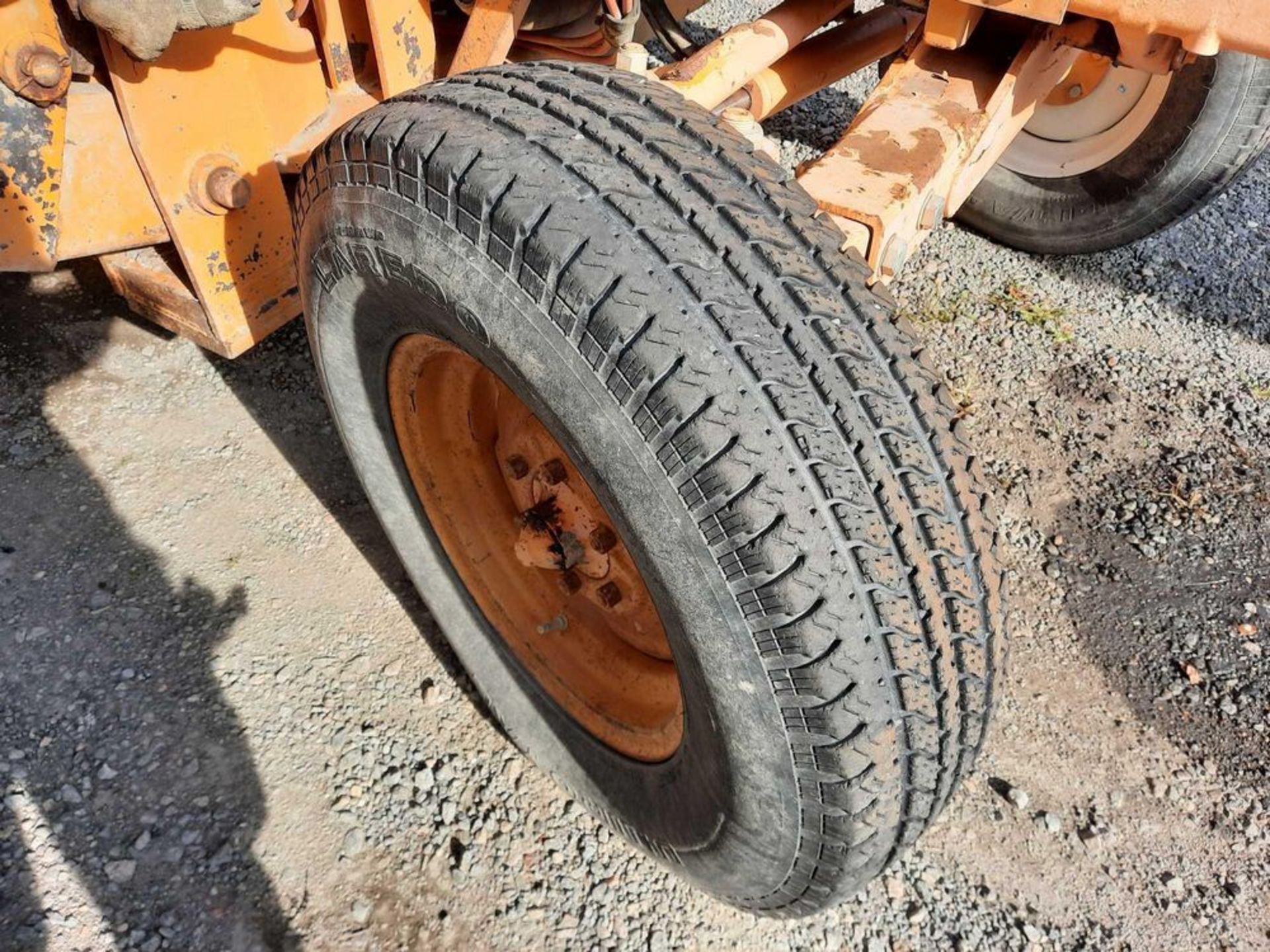 2001 NEW HOLLAND TS100 TRACTOR (INOP) (VDOT UNIT: R05317) - Image 15 of 22