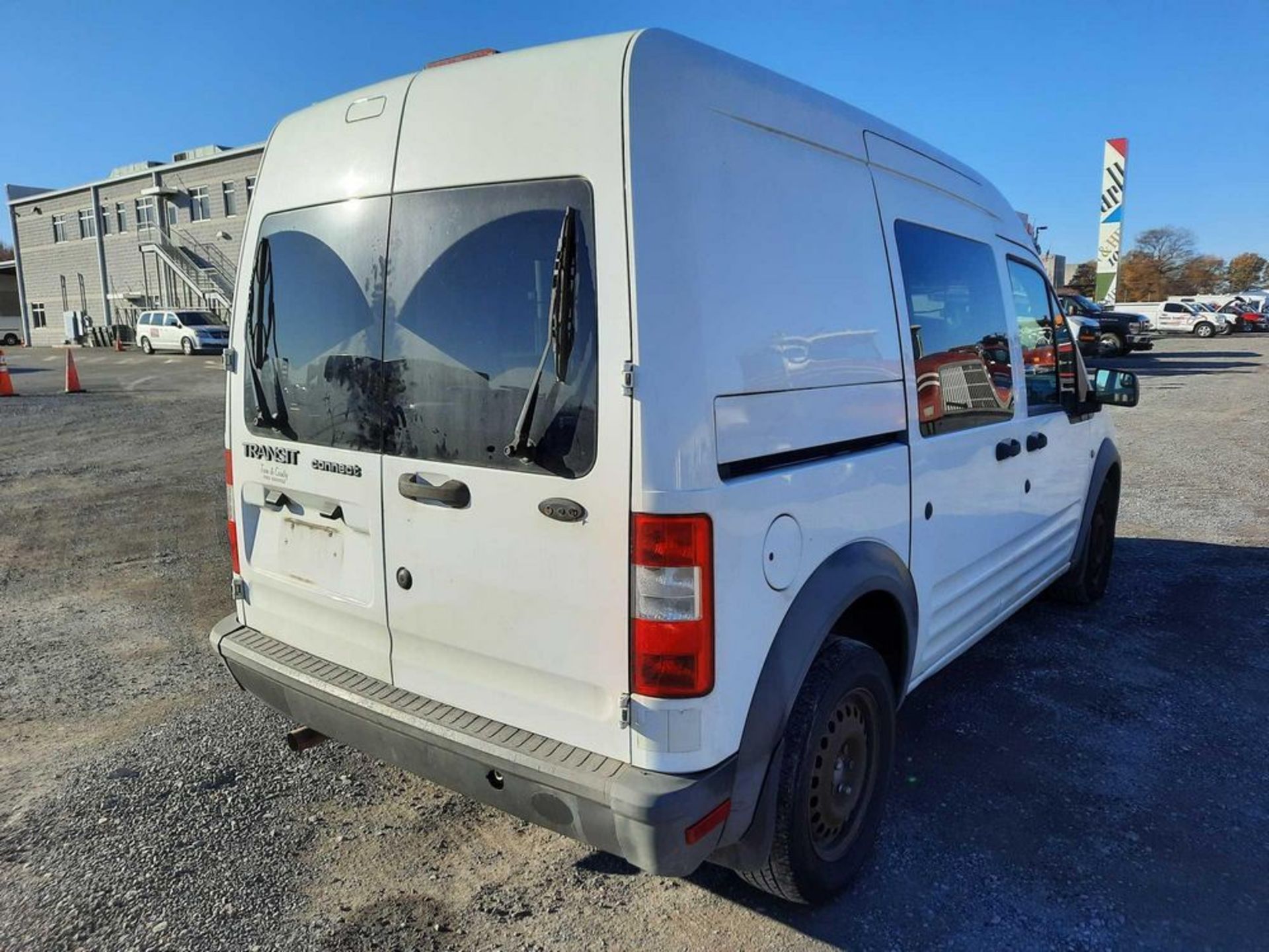 2011 FORD TRANSIT CONNECT VAN - Image 3 of 16