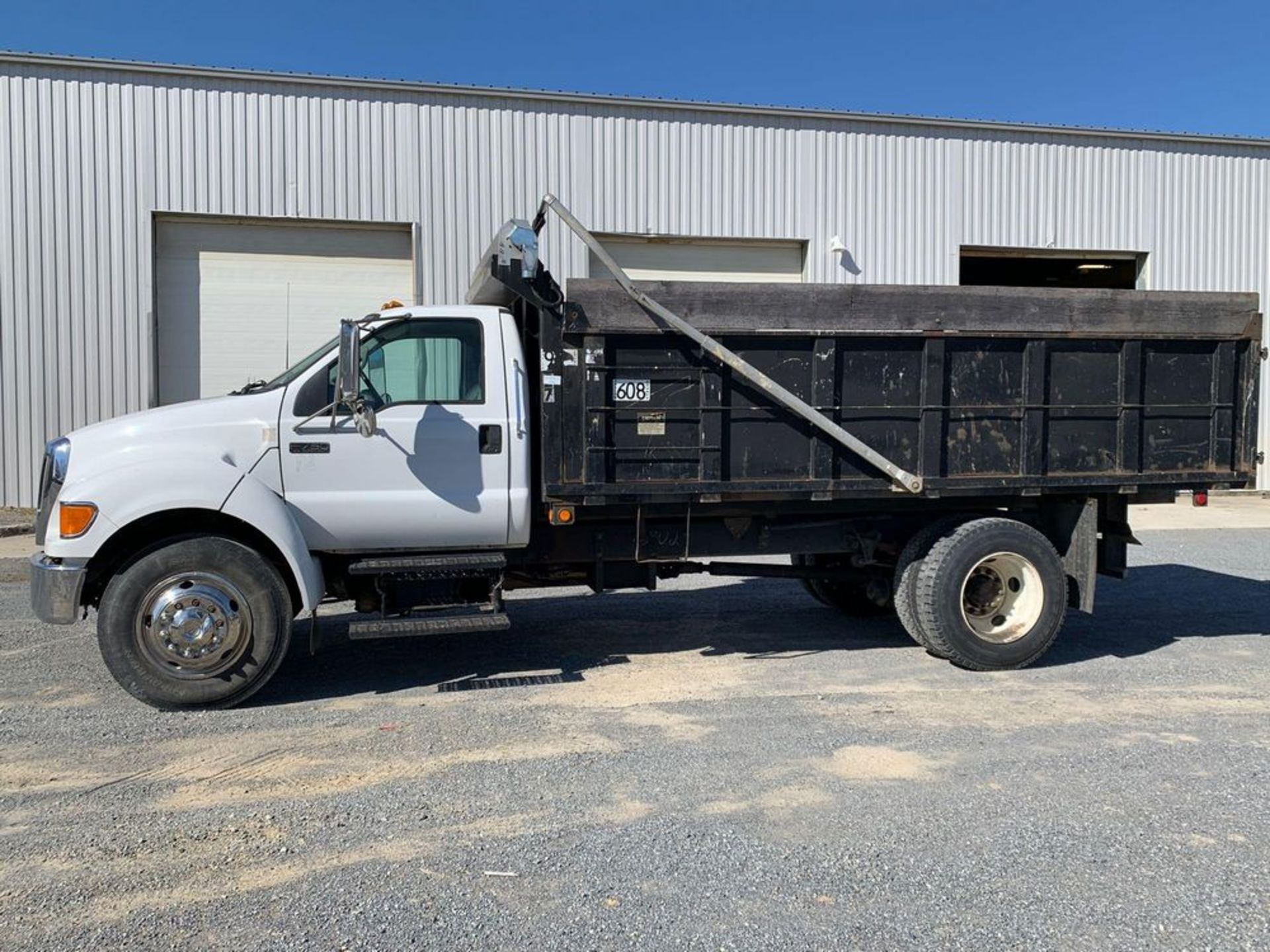 2007 FORD F750 S/A DUMP TRUCK - Image 2 of 48