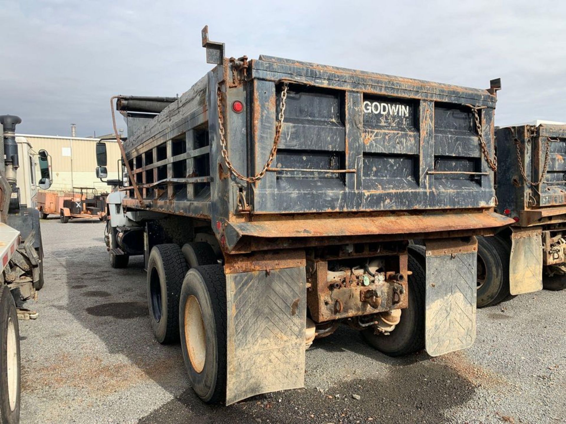 2010 INTERNATIONAL 7400 16' T/A DUMP TRUCK (HC UNIT: HC-2102-004) - Image 6 of 19