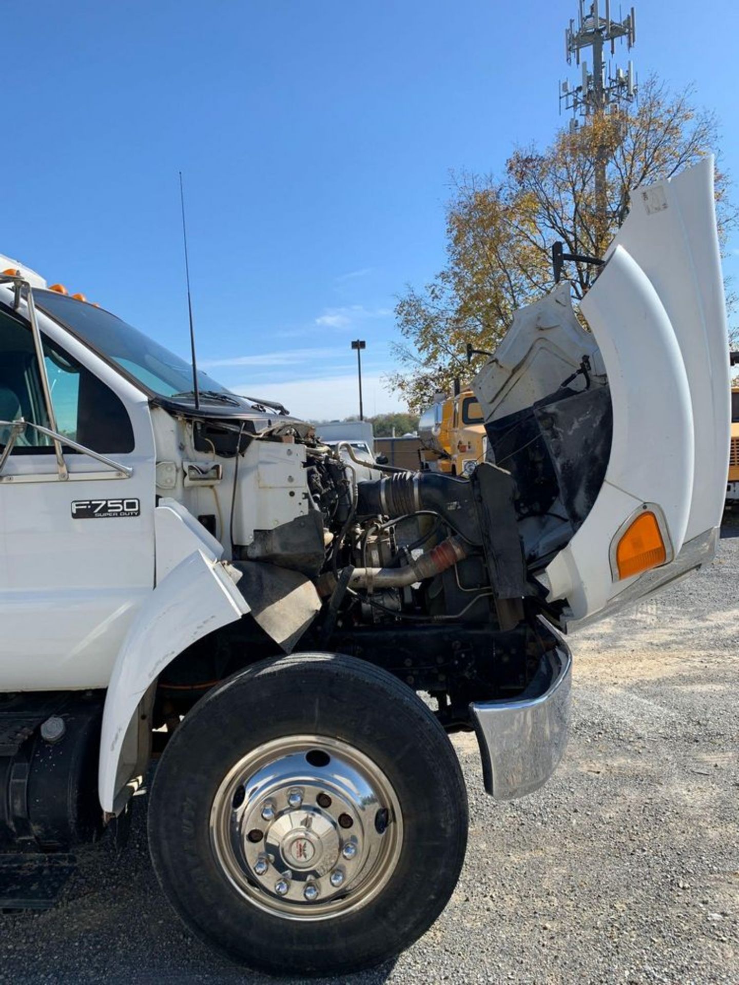 2007 FORD F750 S/A DUMP TRUCK - Image 29 of 48