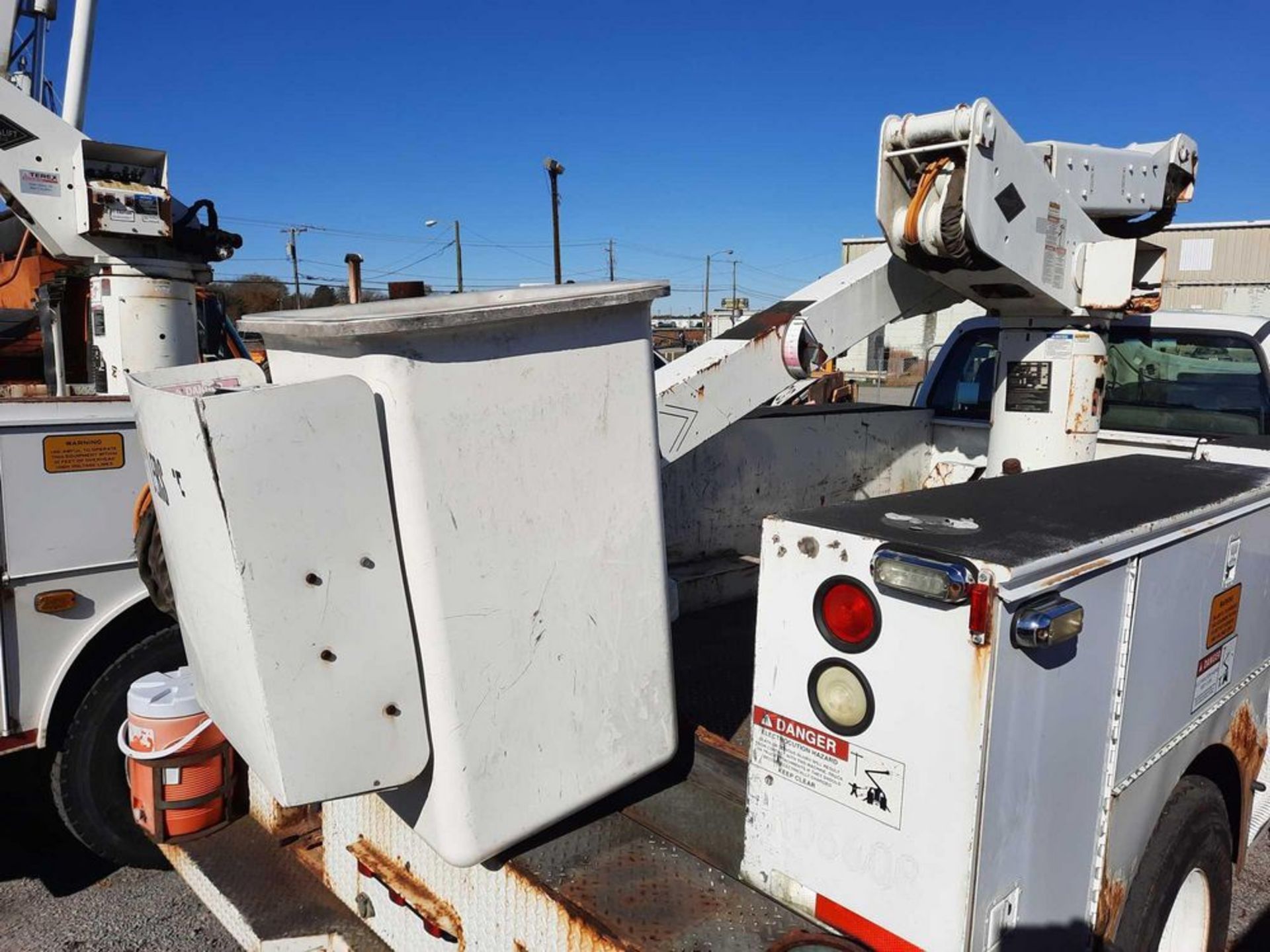 2004 FORD F650 TRUCK - AERIAL BUCKET (VDOT UNIT: R06608) - Image 35 of 40