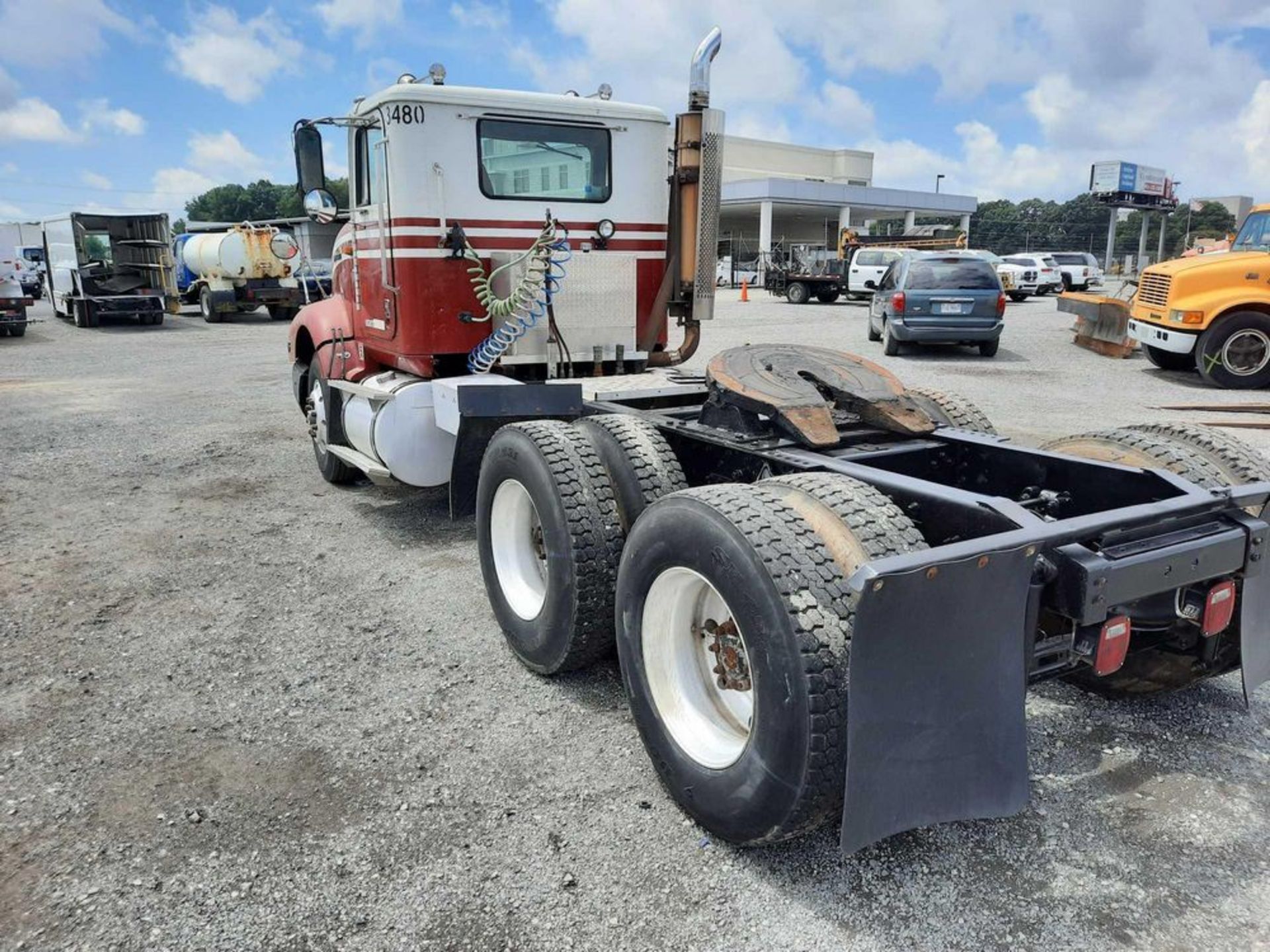 1993 INTERNATIONAL T/A ROAD TRACTOR - Image 2 of 18