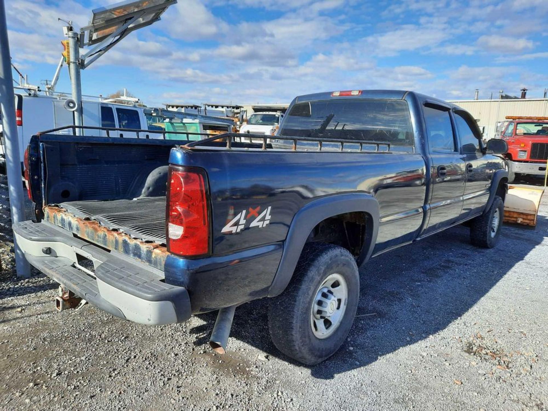 2007 CHEVROLET SILVERADO - Image 3 of 18