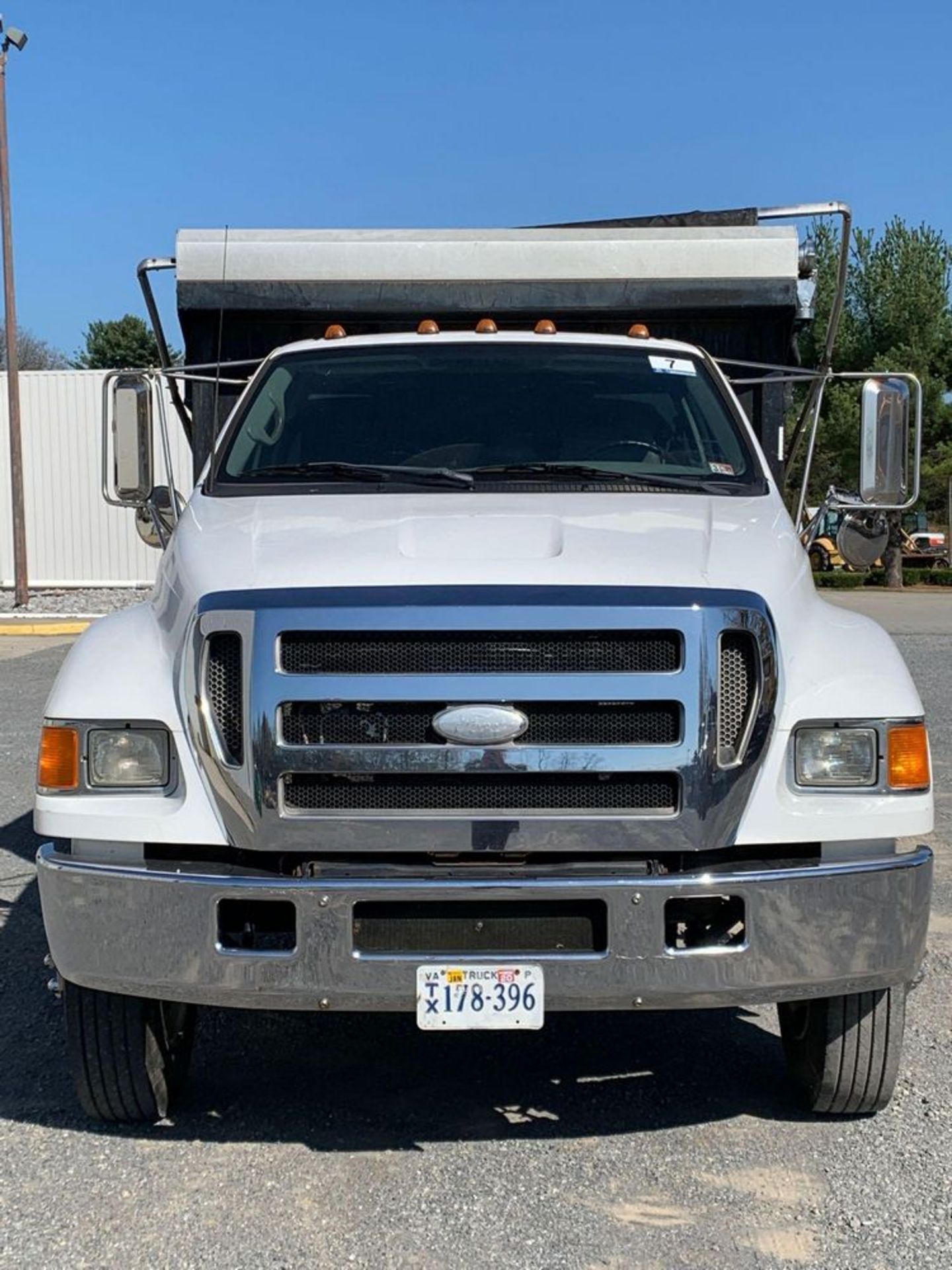 2007 FORD F750 S/A DUMP TRUCK - Image 8 of 48