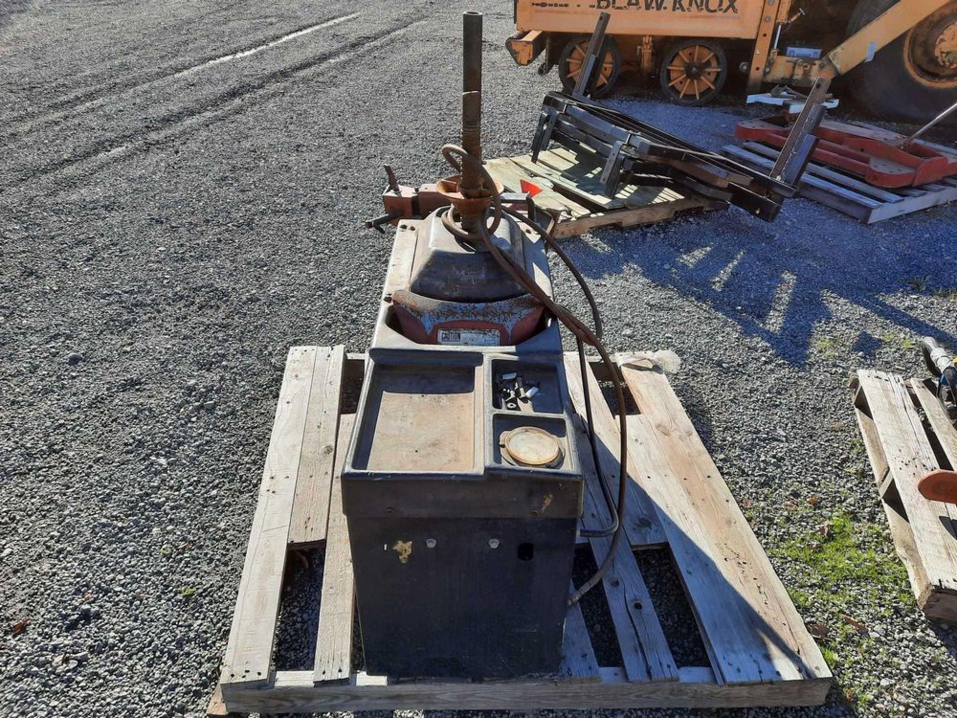 TIRE MACHINE CARTS (VDOT UNIT: MISC:001) - Image 4 of 6