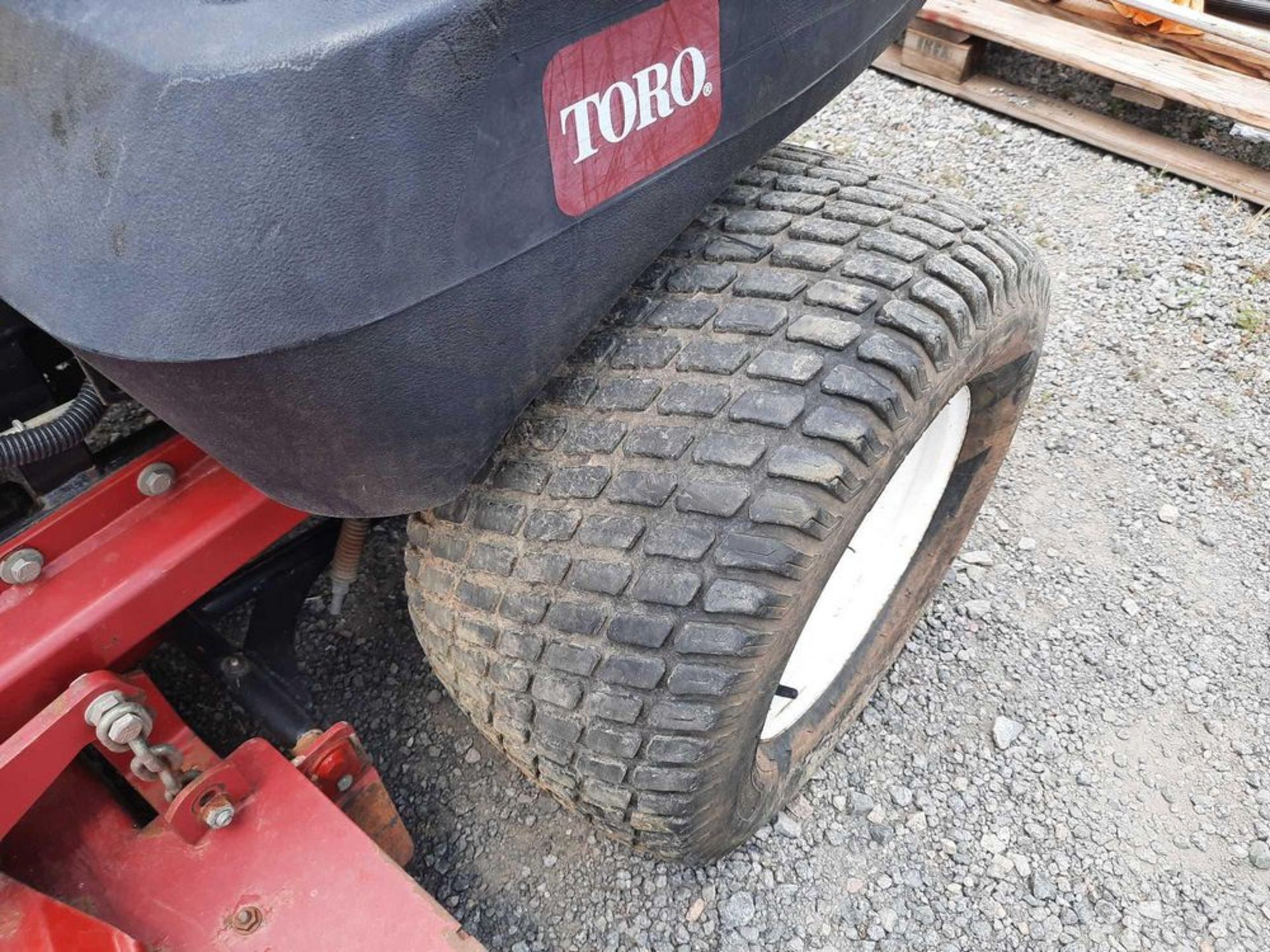 TORO Z MASTER ZERO TURN MOWER (INOP) - Image 11 of 13