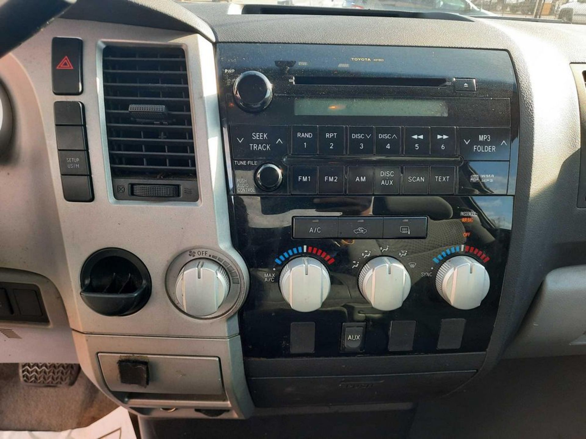 2007 TOYOTA TUNDRA SR5 PICK UP - Image 8 of 20