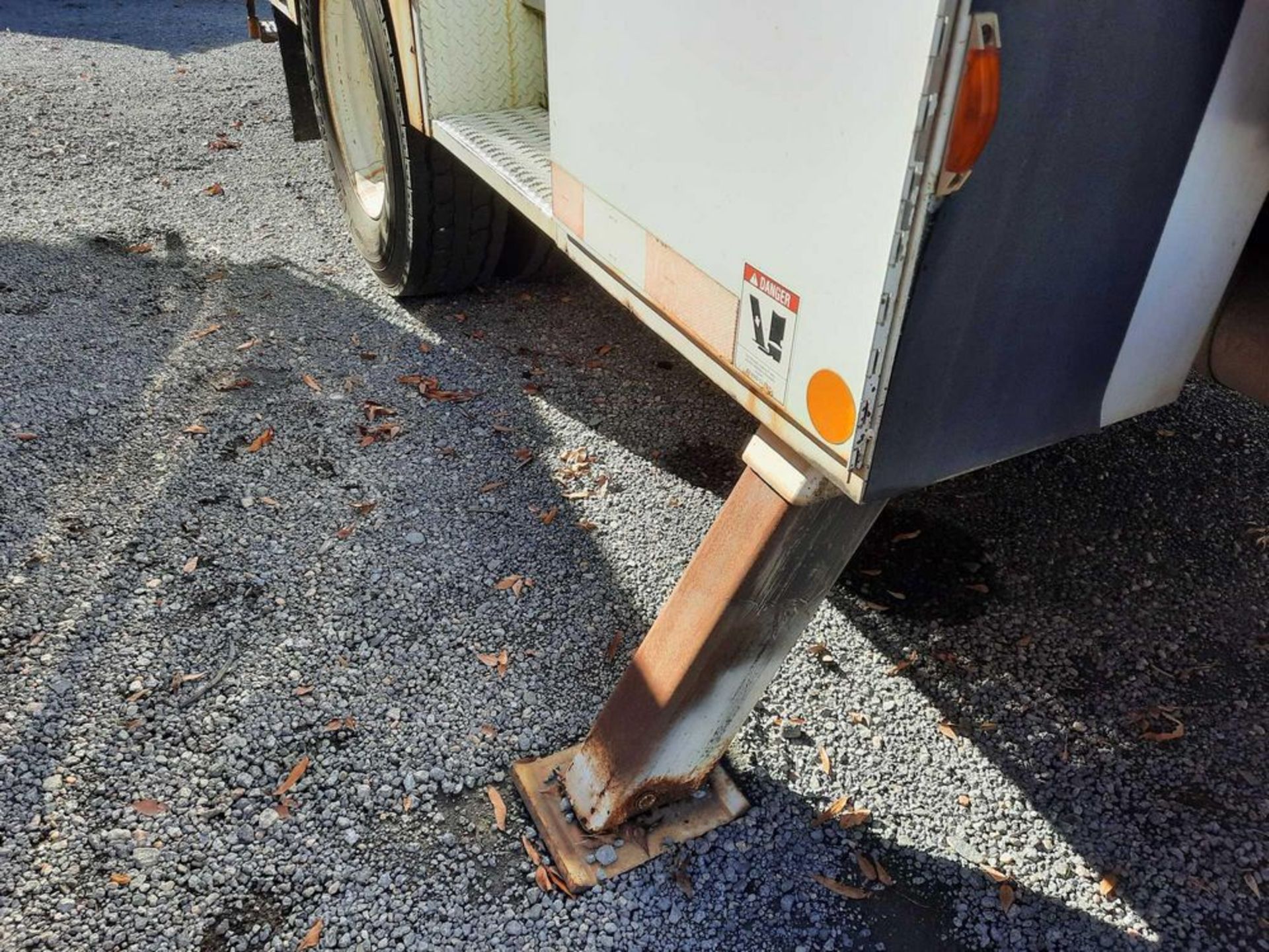 2004 FORD F650 TRUCK - AERIAL BUCKET (VDOT UNIT: R06608) - Image 40 of 40