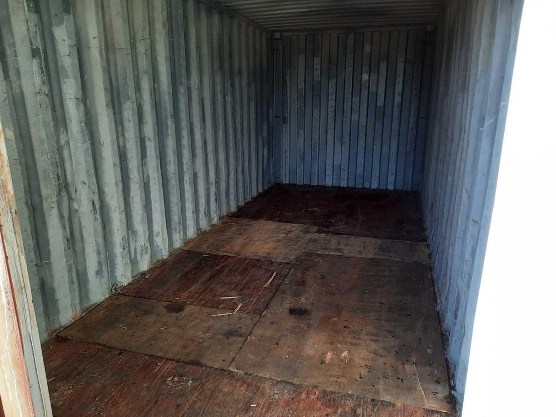 20' SHIPPING CONTAINERS - Image 6 of 7
