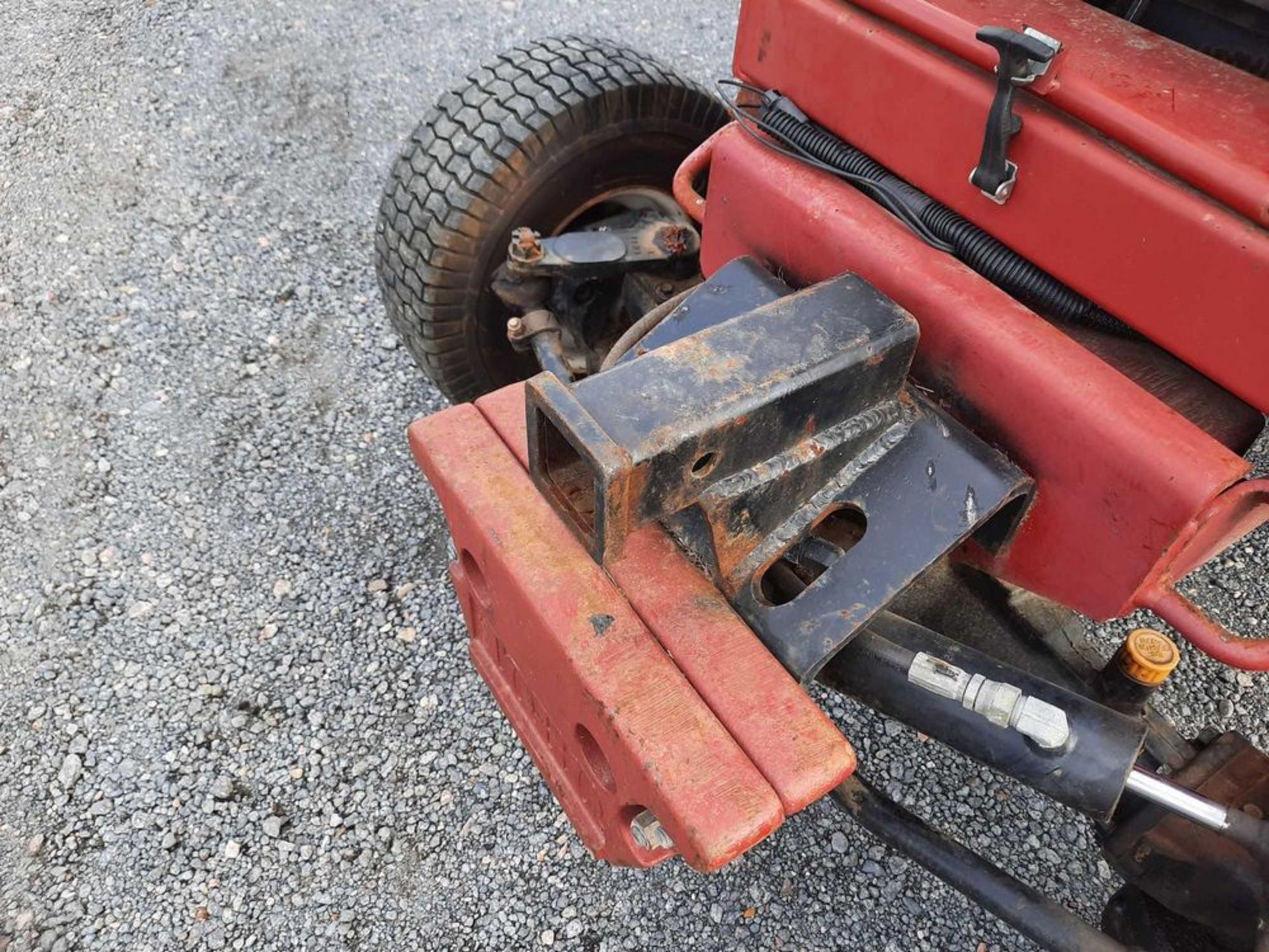 TORO 4X4 GROUNDMASTER MOWER SWEEPER - Image 16 of 16