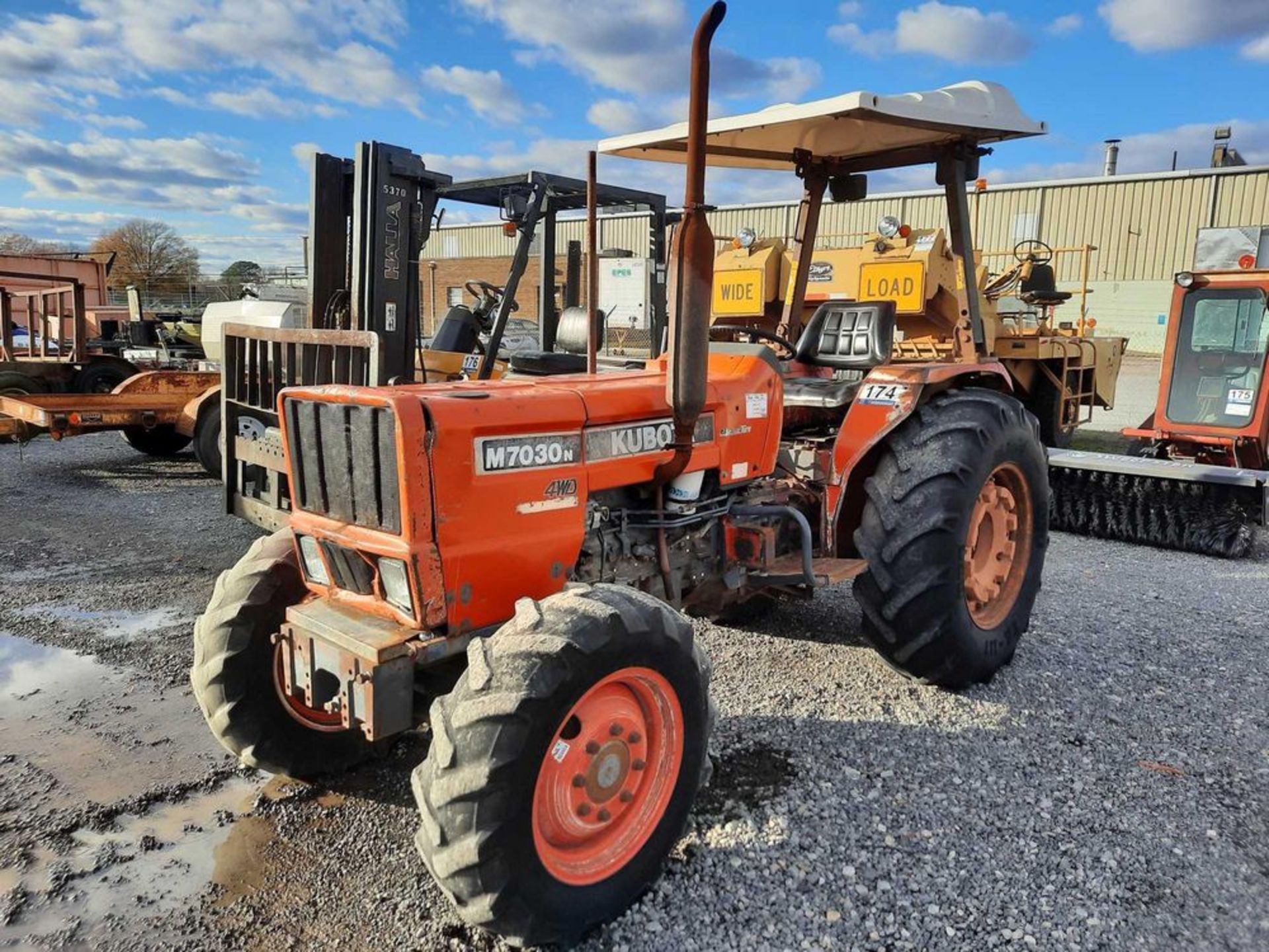 KUBOTA M7030 TRACTOR