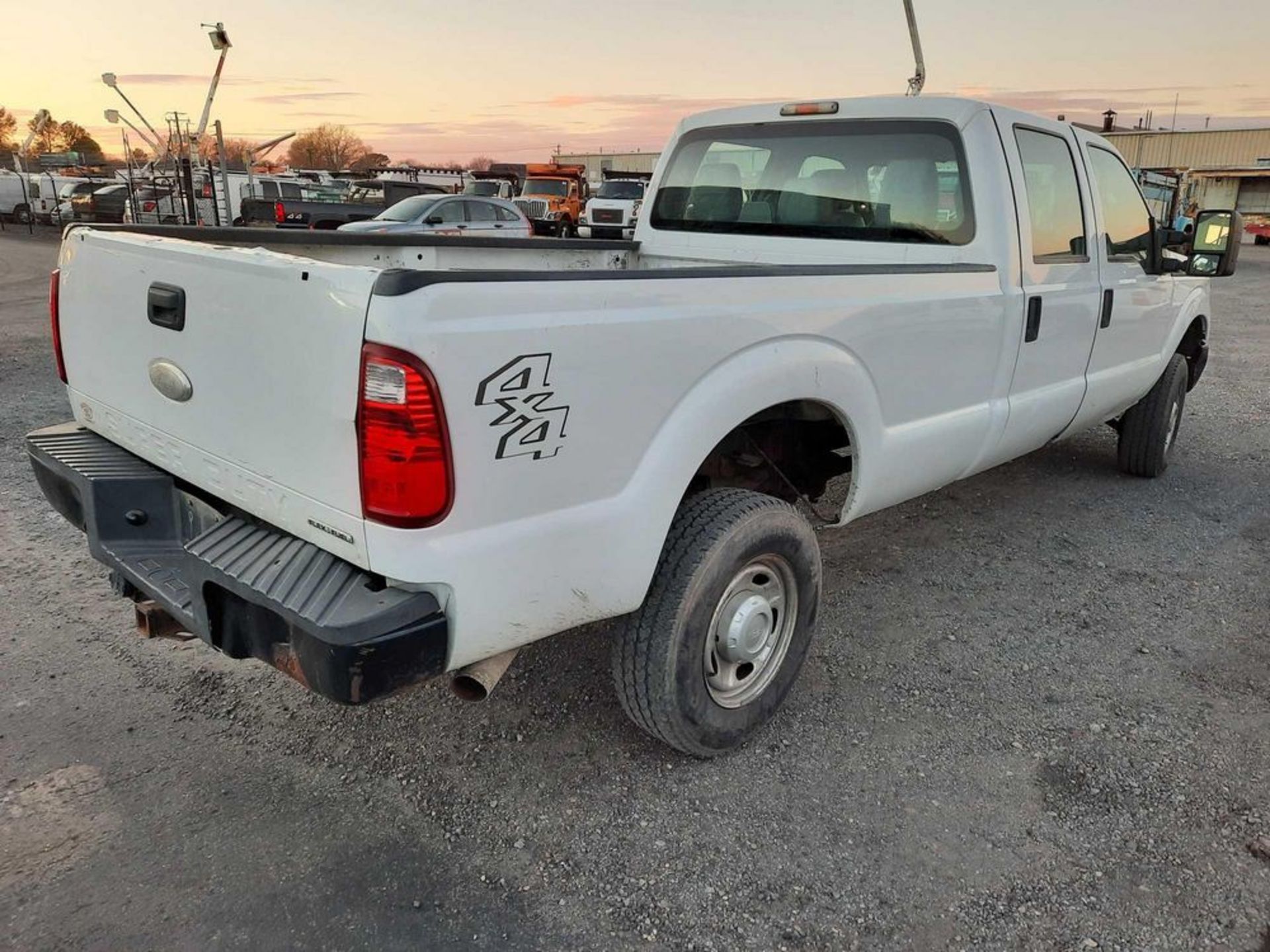 2012 FORD F350 SUPER CAB PICK UP TRUCK - Image 3 of 26