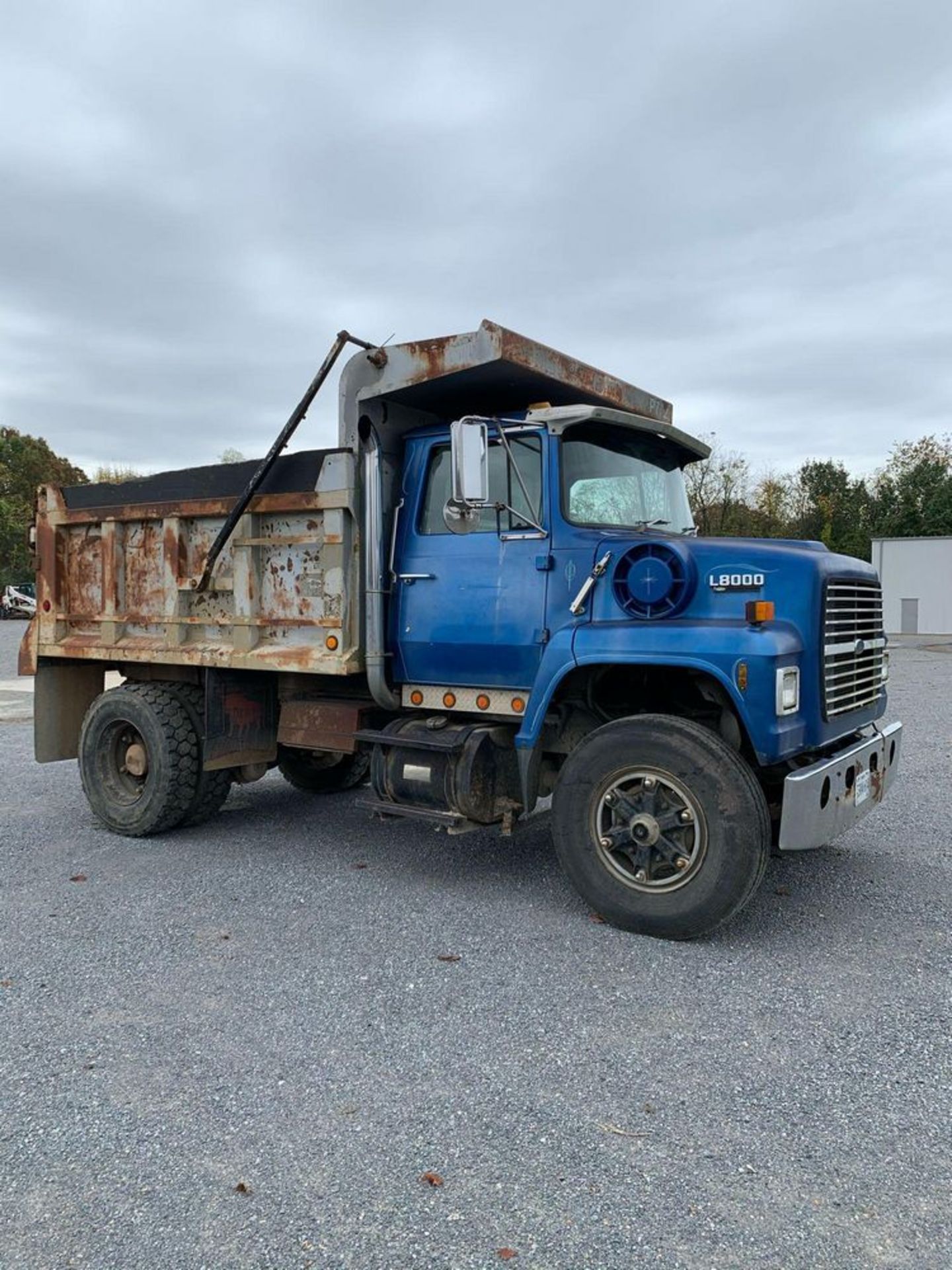 1990 FORD L9000 S/A DUMP TRUCK