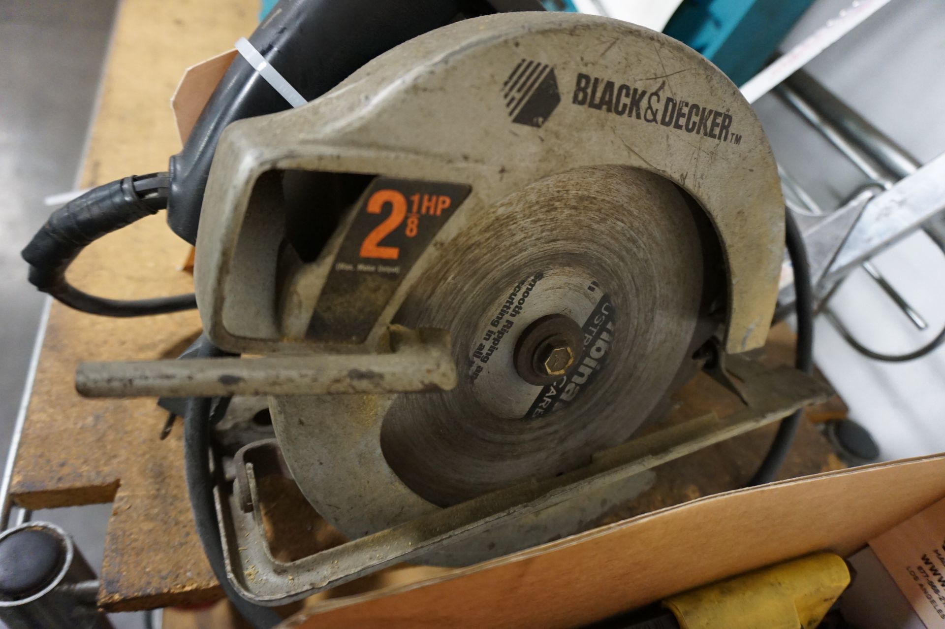 CORDED CIRCULAR SAW AND HACK SAW - Image 2 of 3