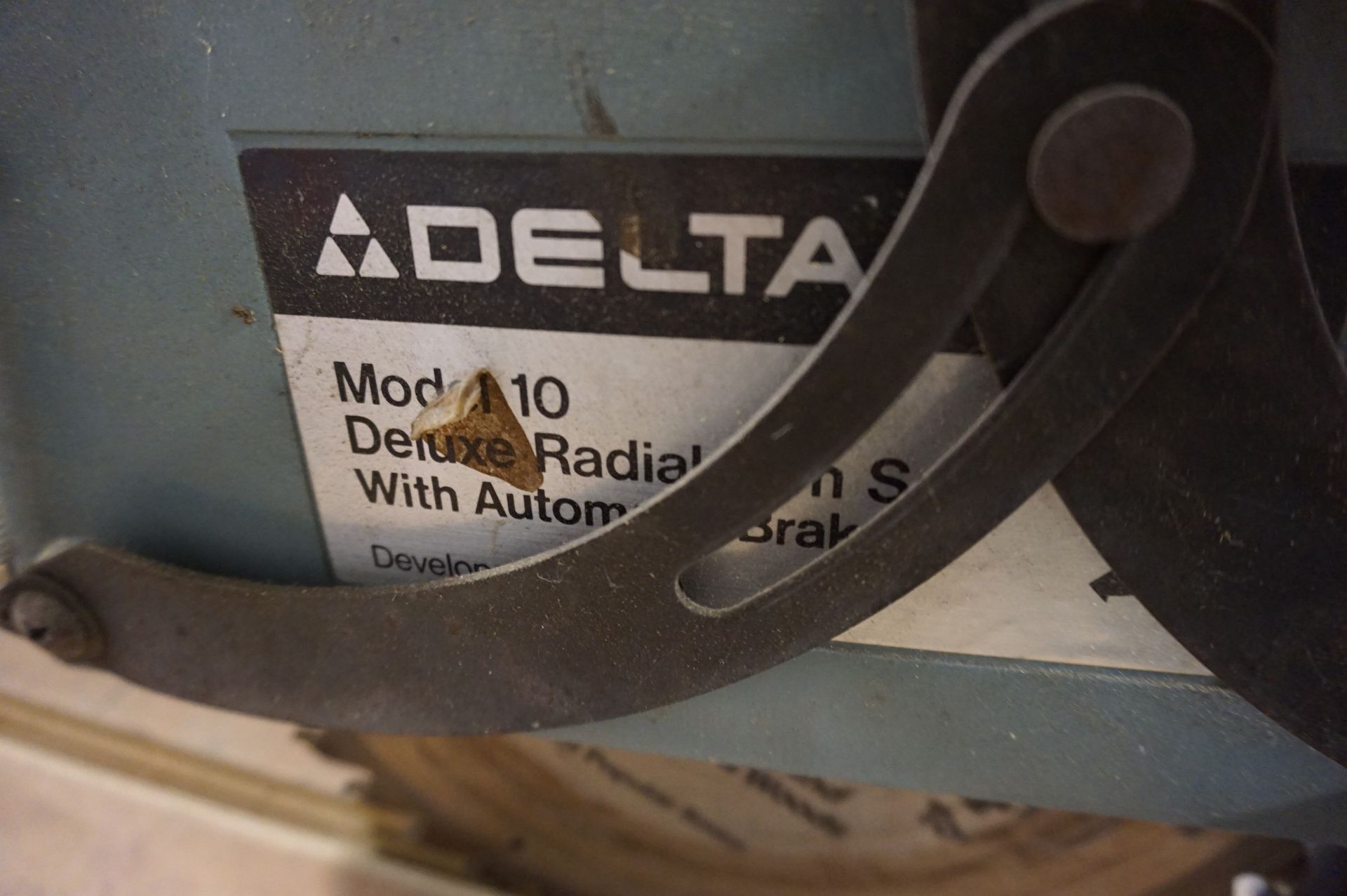LOT TO INCLUDE: DELTA MODEL 10 RADIAL ARM TABLE SAW, DELTA 10" MITER SAW MODEL 34-080 - Image 4 of 6