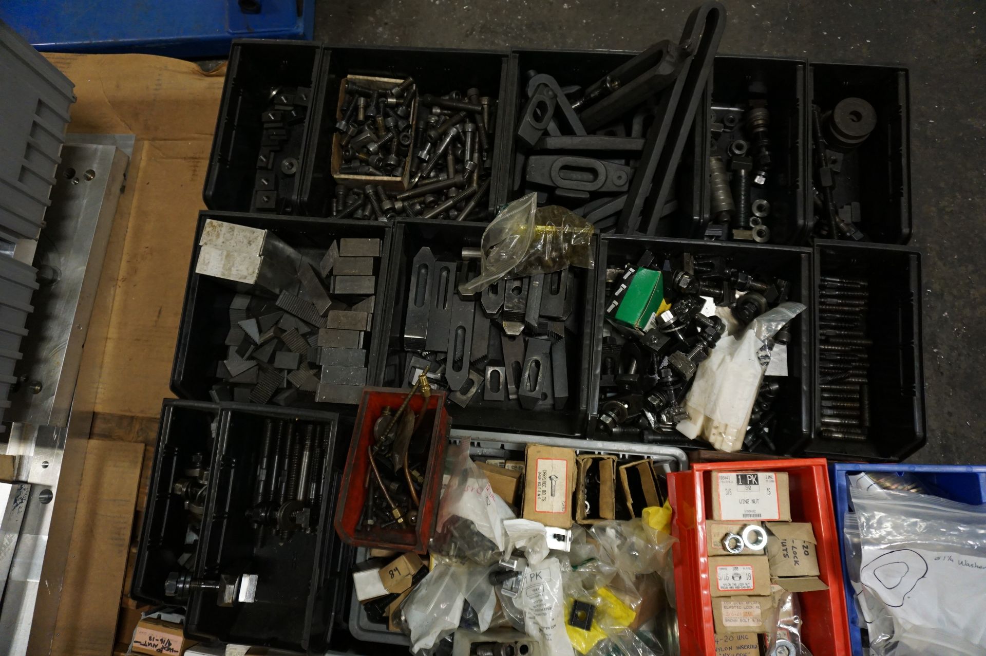 LARGE QUANTITY OF MISC. HARDWARE TO INCLUDE BUT NOT LIMITED TO: STEP BLOCKS, NUTS, MBOLTS AND - Image 3 of 8