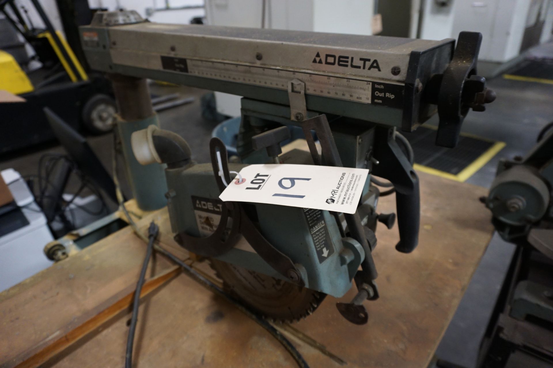 LOT TO INCLUDE: DELTA MODEL 10 RADIAL ARM TABLE SAW, DELTA 10" MITER SAW MODEL 34-080 - Image 2 of 6