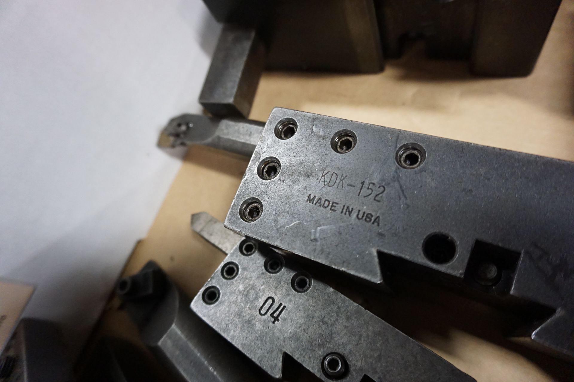 (7) MISC. MACHINE LATHE QUICK CHANGE WEDGE TOOL HOLDERS, WITH TURNING TOOLS AND BORING BARS - Image 3 of 3