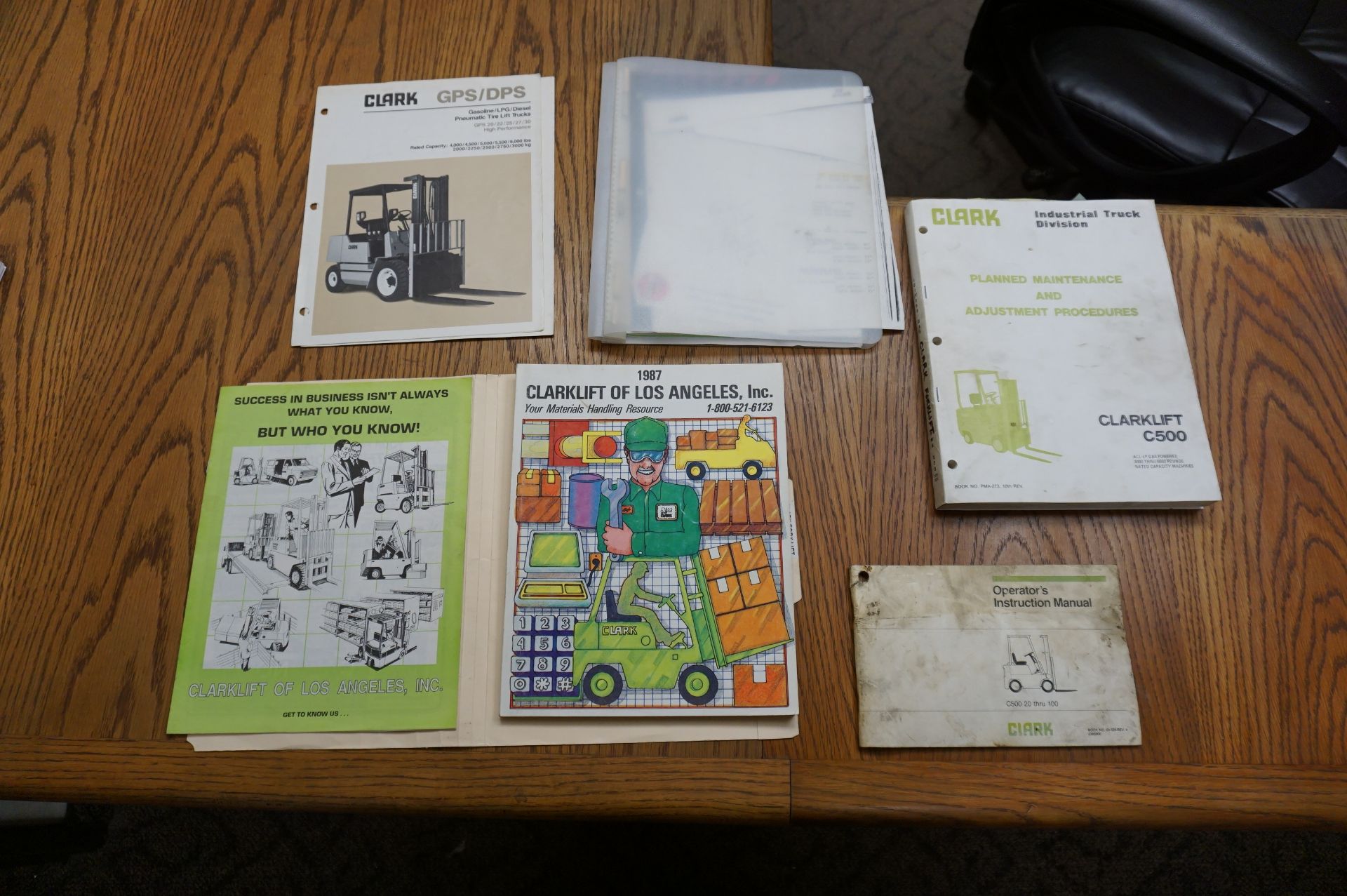 CLARK C50 FORKLIFT 4000 LB CAP, S/N 355-1488-3611, WITH ORIGINAL MANUALS AND CATALOGS - Image 7 of 7