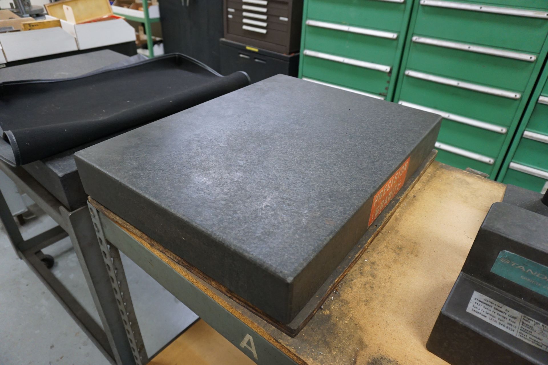 LOT TO INCLUDE: GRANITE SURFACE PLATE , SURFACE DIMENSIONS 24" X 18", STEP GRANITE BLOCK, GRANIT - Image 2 of 3
