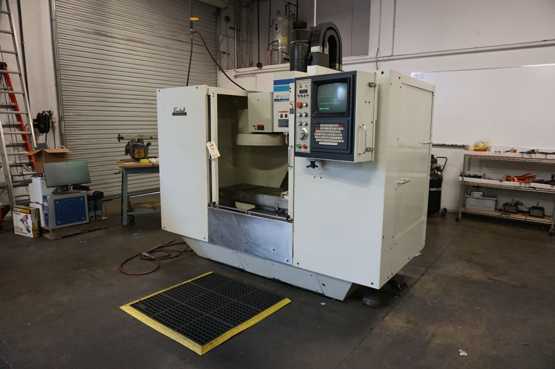 1995 FADAL VERTICAL MACHINING CENTER 3016 HT, S/N 9501703, 3 AXIS, WITH MANUALS - Image 2 of 12