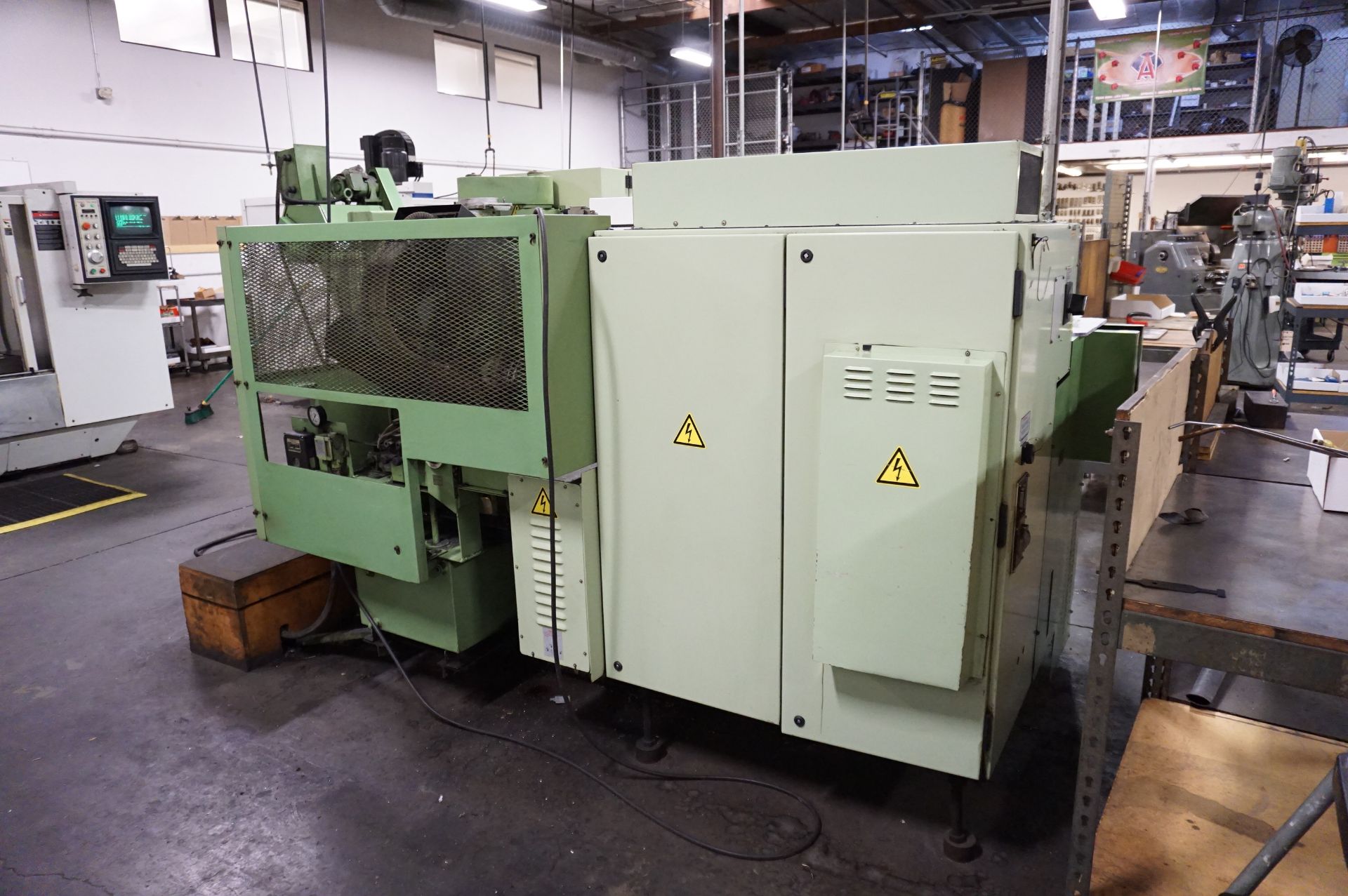 1991 OKUMA LB15 TURNING CENTER, OSP50202 Control, WITH HENNIG LB15H CHIP CONVEYOR, WITH ORIGINAL - Image 11 of 13