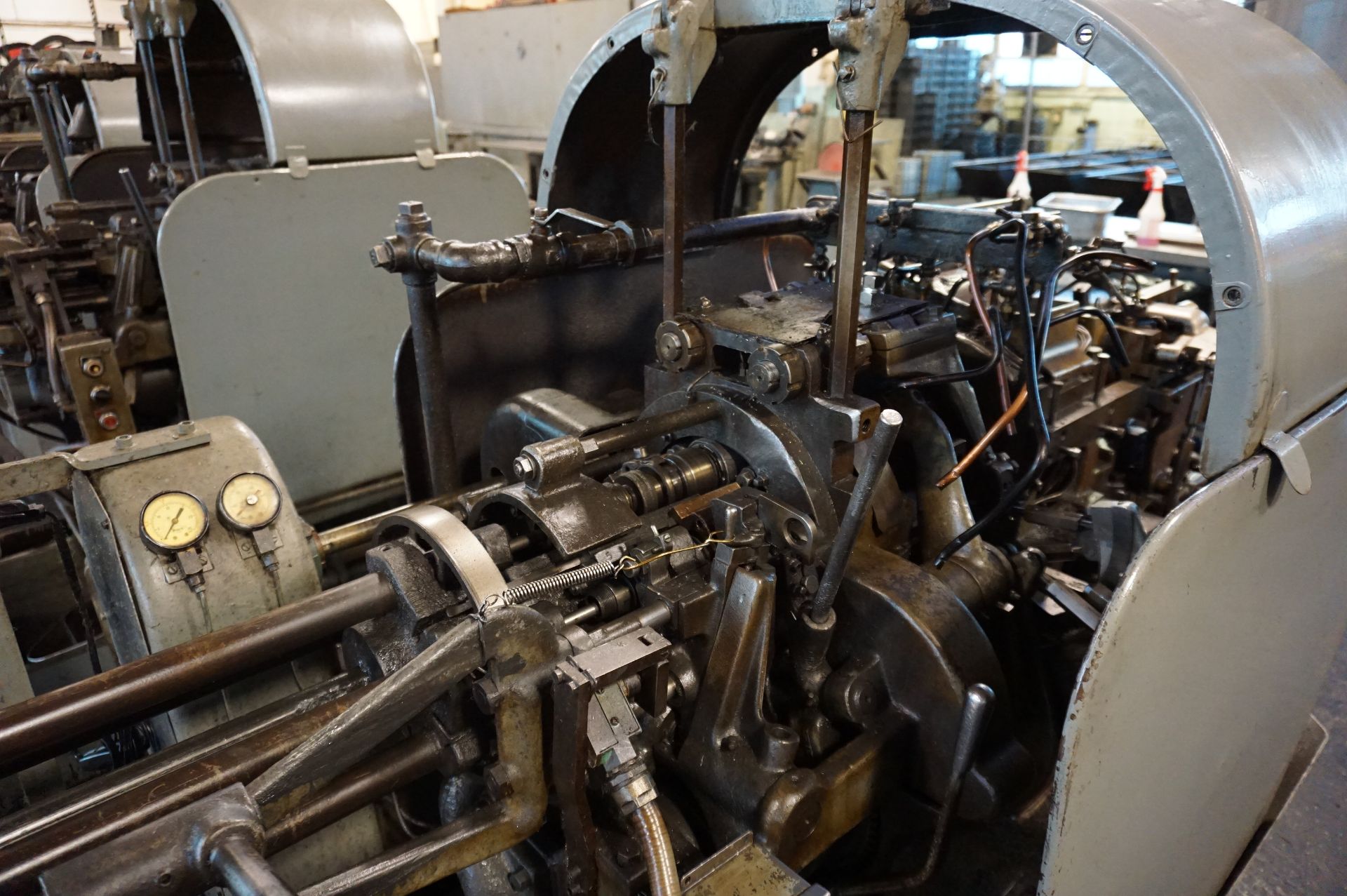 1947 DAVENPORT MODEL B 3/4" OVERSIZE 5-SPINDLE AUTOMATIC BAR MACHINE. S/N 2415, PICK OFF, 2 - Image 3 of 8