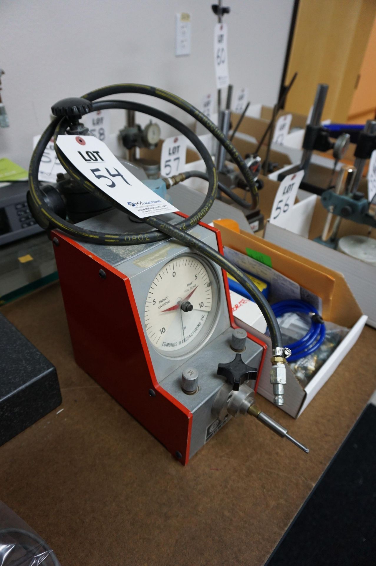 EDMUNDS AIR-O-LIMIT AIR GAGE, S/N 48467, WITH MISC. ATTACHMENTS AND TOOLING - Image 2 of 4