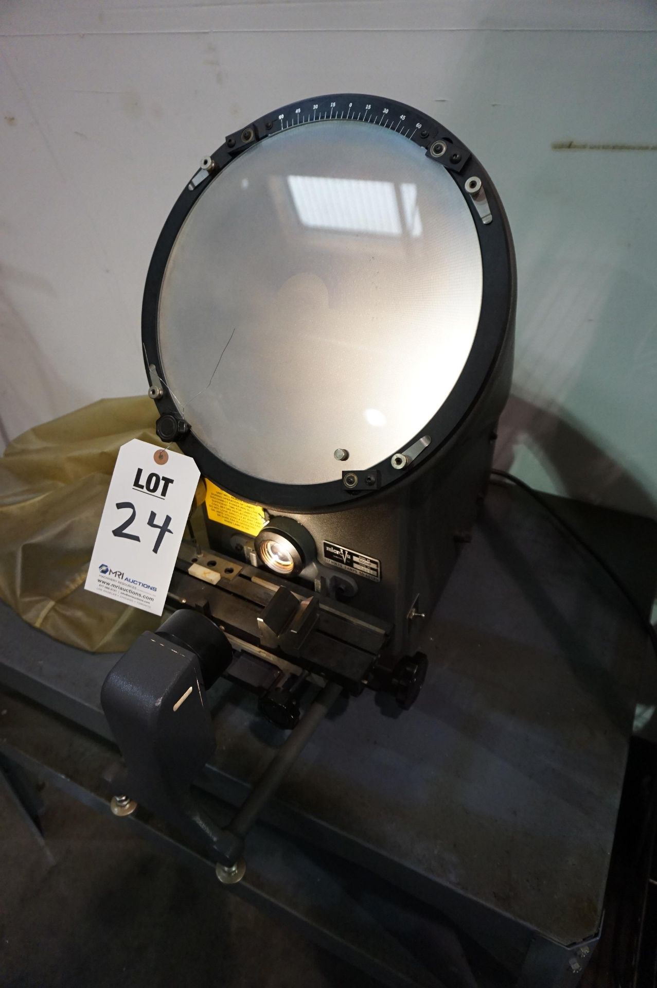 MICROVU OPTICAL COMPARATOR, MODEL 500HP, S/N 25698, WITH STARRETT AND TECLOCK DIAL GAUGES - Image 3 of 4