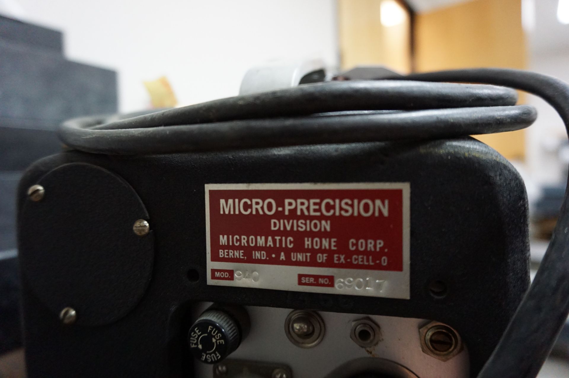 MICROMATIC HONE CORP MEZURTRON READOUT MACHINIST GAUGE WITH PROBE, MODEL 940, S/N 69017 - Image 3 of 4