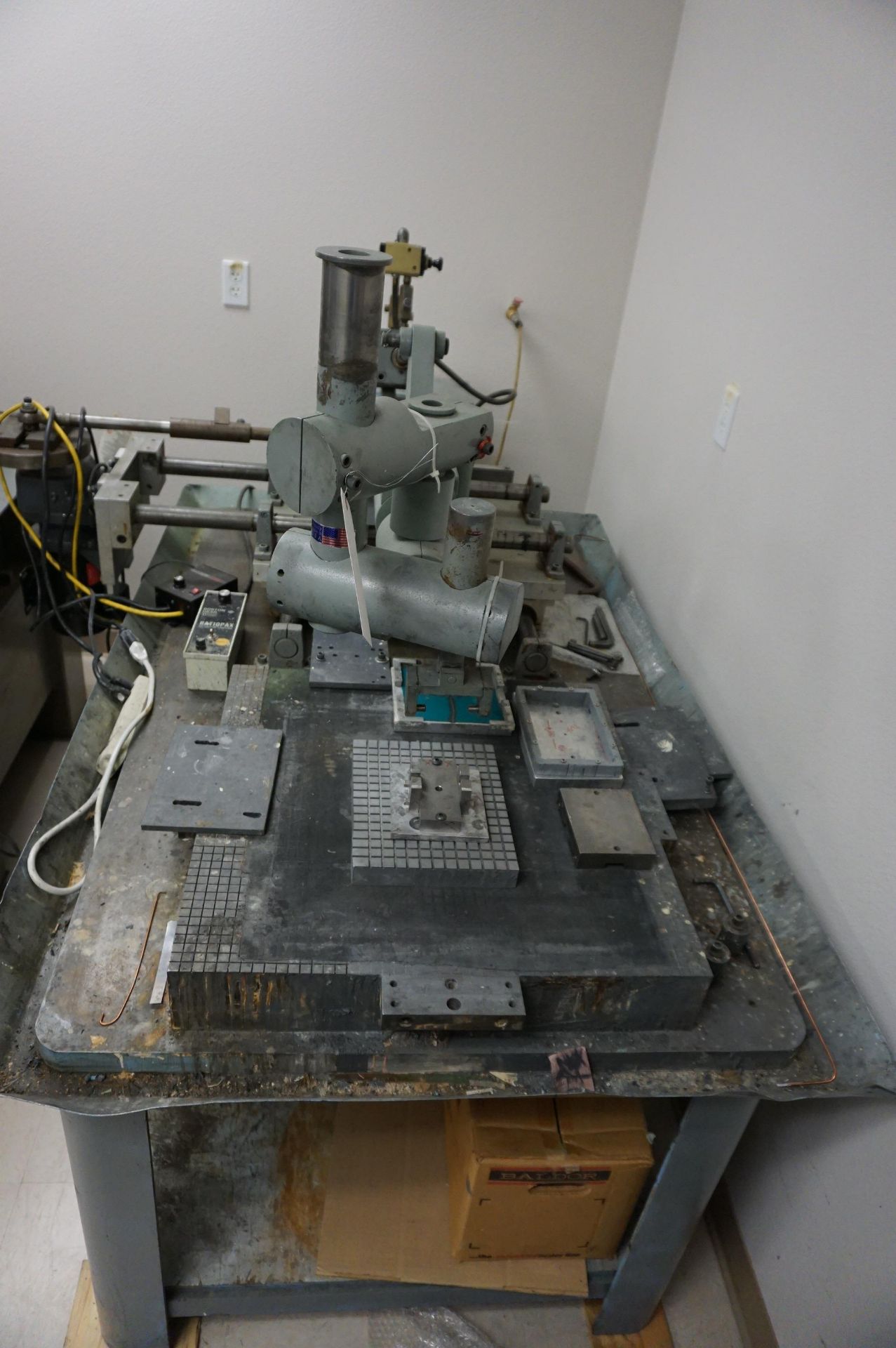 DKM CUSTOM SINGLE SIDED LAPPING MACHINE, RECIPROCATING XY MOTION, 24" X 24" - Image 4 of 4