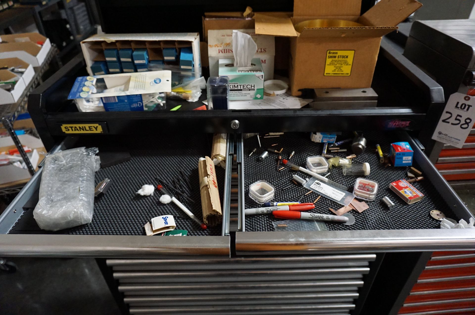 STANLEY 13 DRAWER ROLLING TOOL CABINET, BALL BEARINGS, WITH CONTENTS - Image 3 of 16