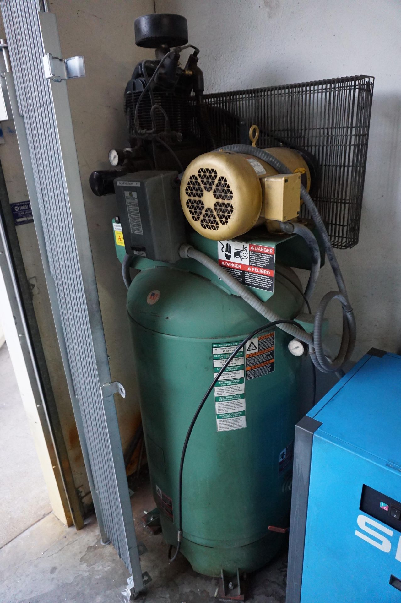 AIR COMPRESSOR AND DRYER LOT OT INCLUDE: (1) INGERSOLL RAND 80 GALLON AIR COMPRESSOR, MODEL UP6-10- - Image 5 of 7