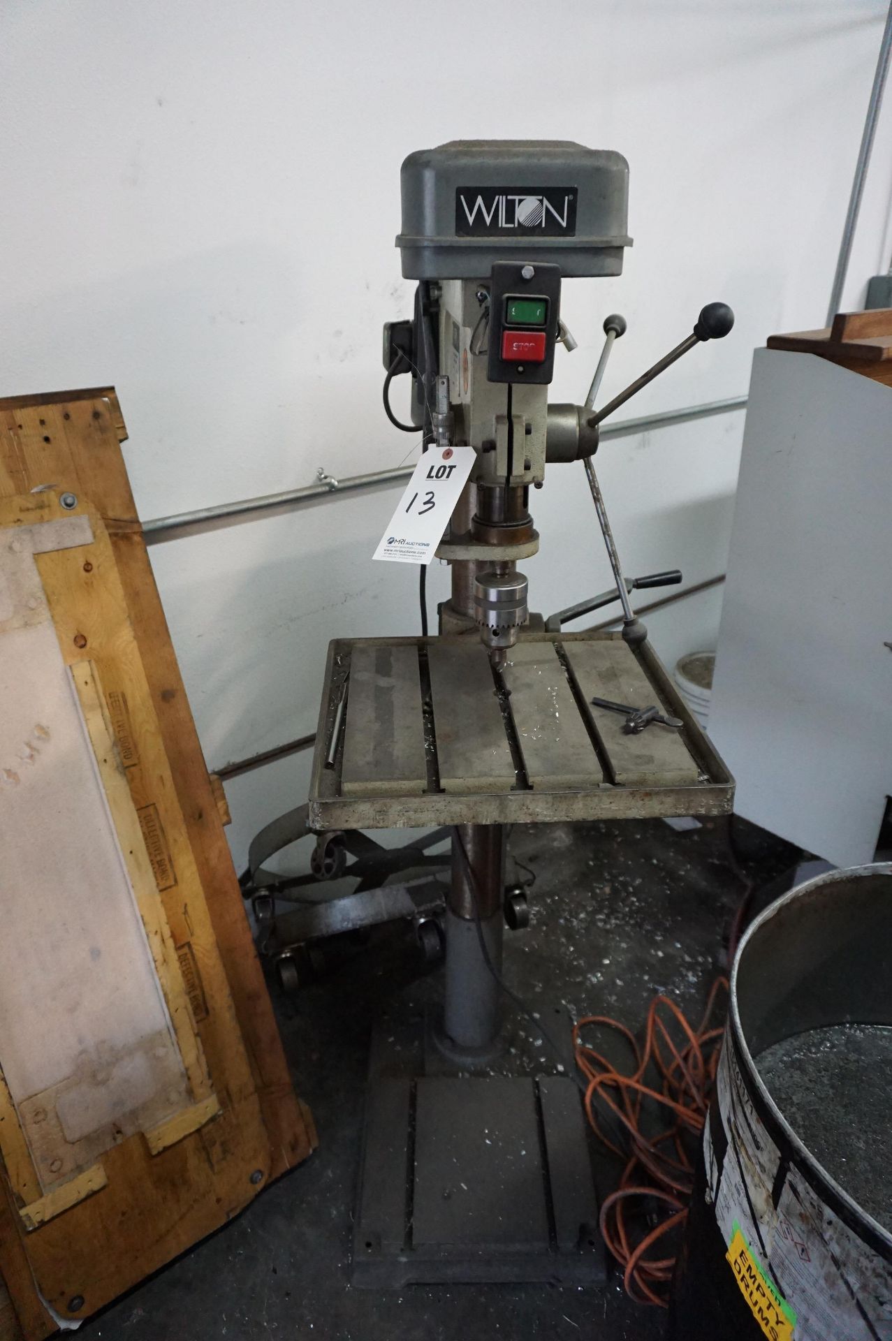 WILTON 20" FLOOR MOUNT DRILL PRESS WITH CHUCK