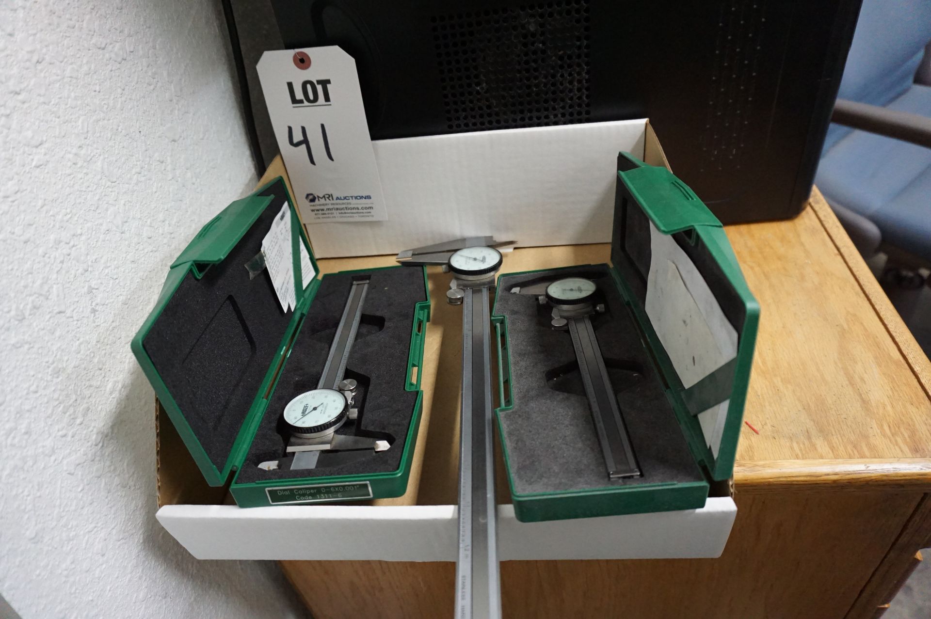 LOT TO INCLUDE: (2) 6" INSIZE DIAL CALIPERS, (1) 12" INSIZE DIAL CALIPER