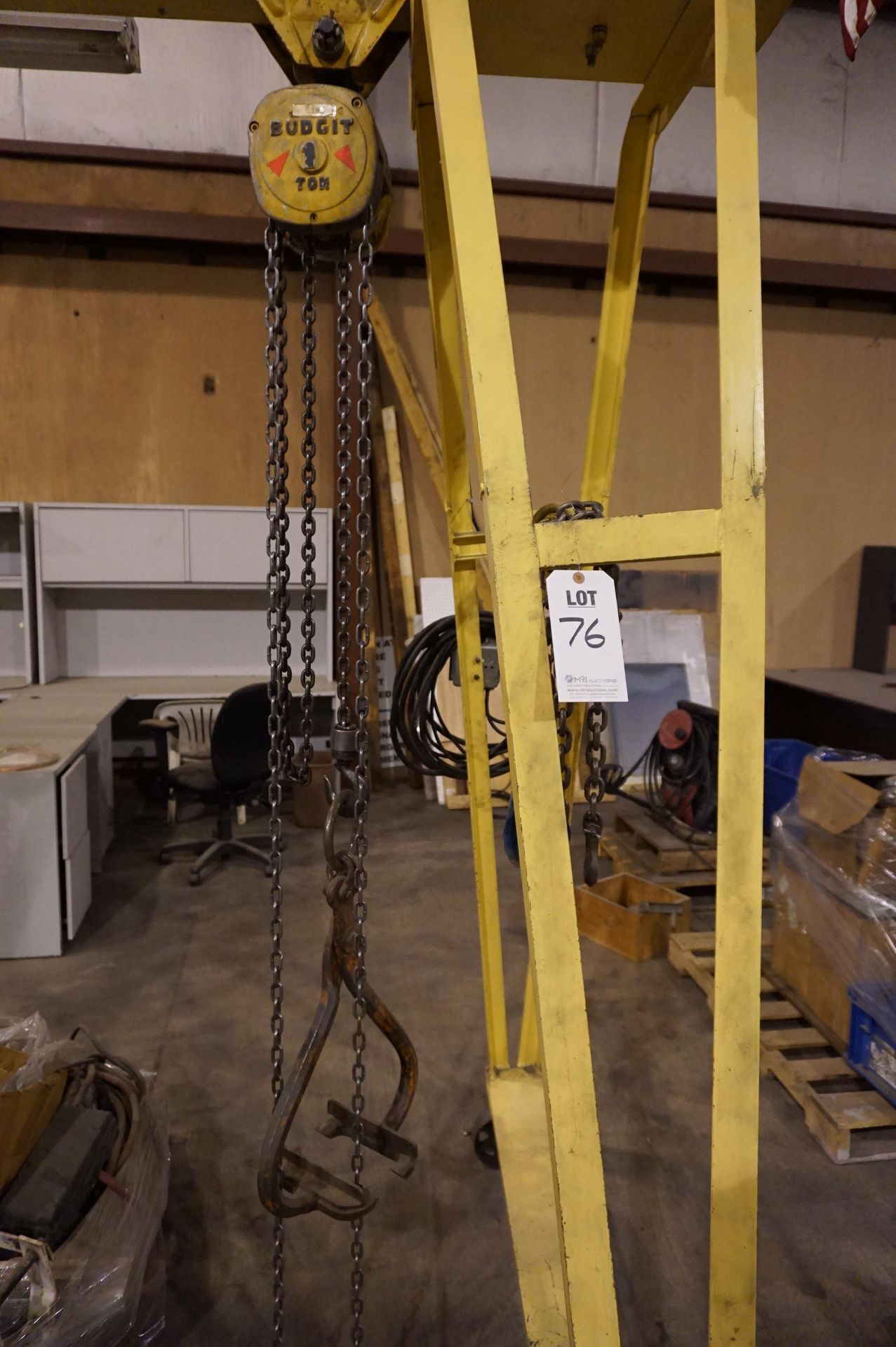 GANTRY CRANE WITH BUDGIT 1 TON HOIST, WITH RIGGING ATTACHMENTS, CHAINS, AND STRAPS - Image 2 of 3