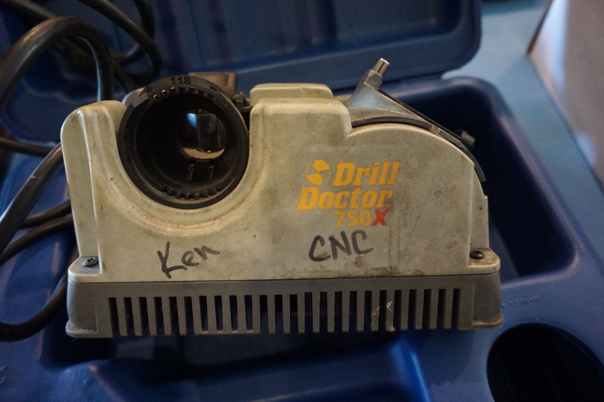 DRILL DOCTOR 750X DRILL BIT SHARPENER - Image 3 of 3