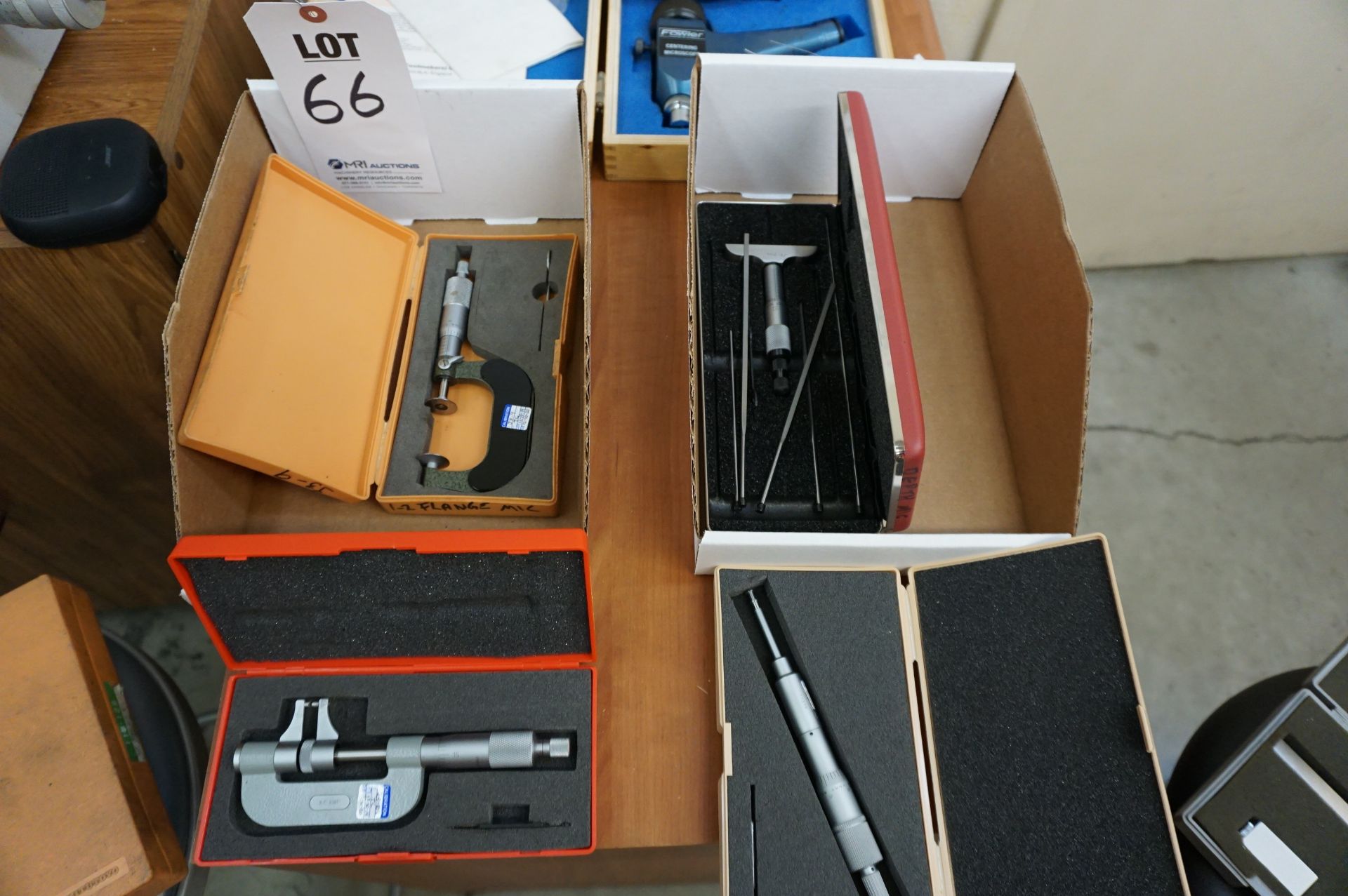 MISC. MICROMETER LOT TO INCLUDE: (1) 0-1" MITUTOYO DEEP THROAT MICROMETER, (1) PROTRACTOR, (1) - Image 8 of 9