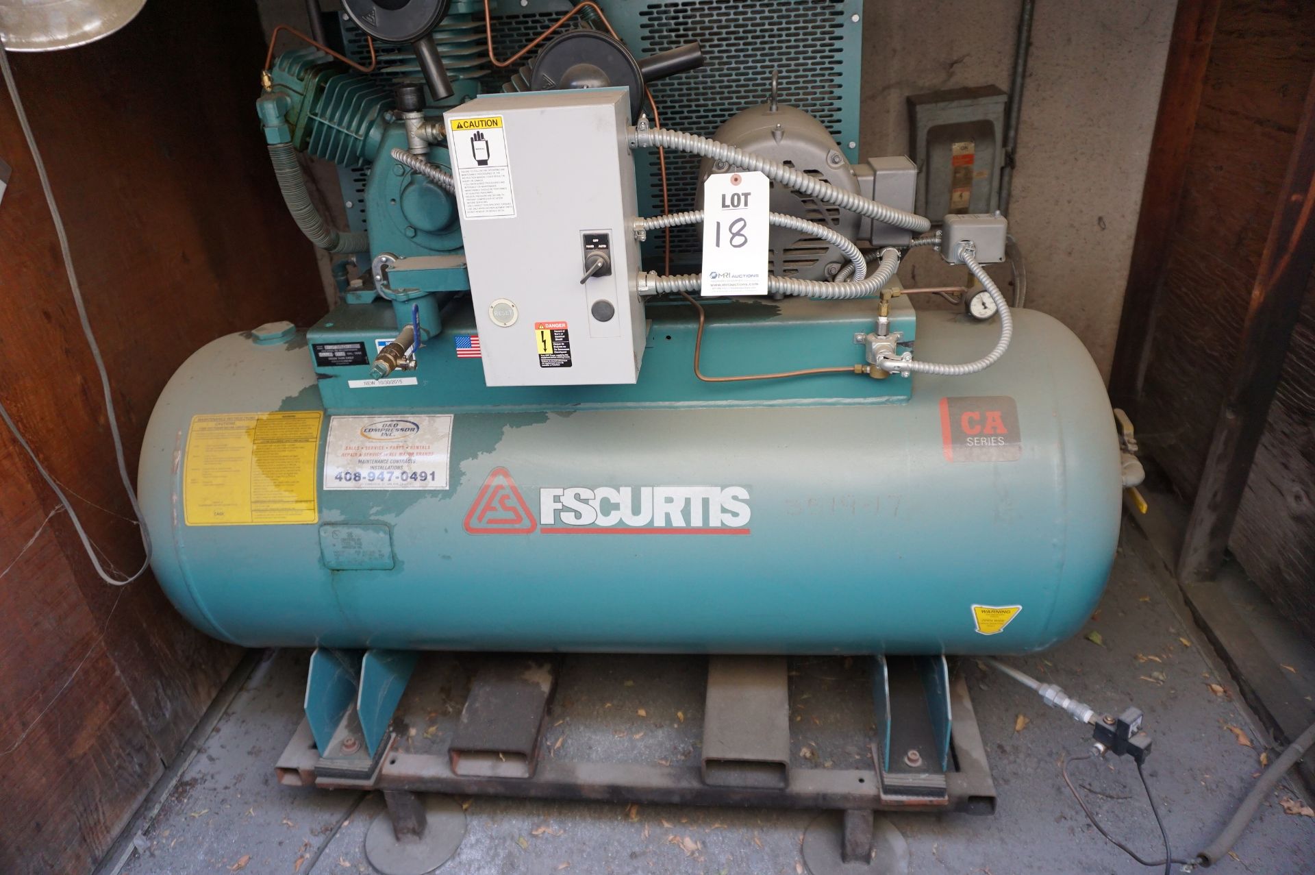 FSCURTIS 120 GALLON AIR COMPRESSOR, 24X68, S/N 1071GH1UP-D9D *LATE PICKUP*