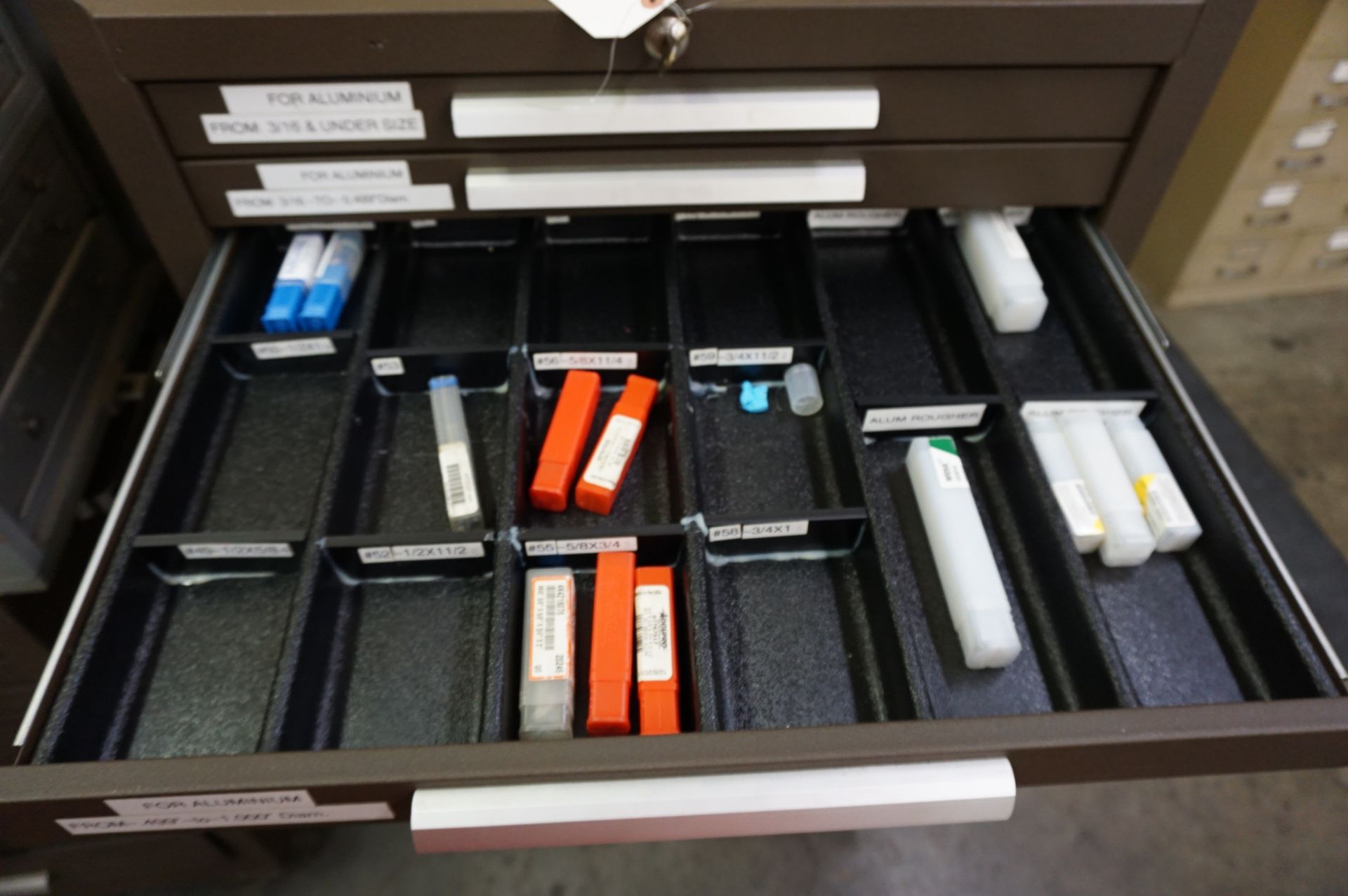 (2) KENNEDY TOOLING CABINETS WITH CONTENTS TO INCLUDE BUT NOT LIMITED TO: CARBIDE END MILLS, SPECIAL - Image 4 of 13