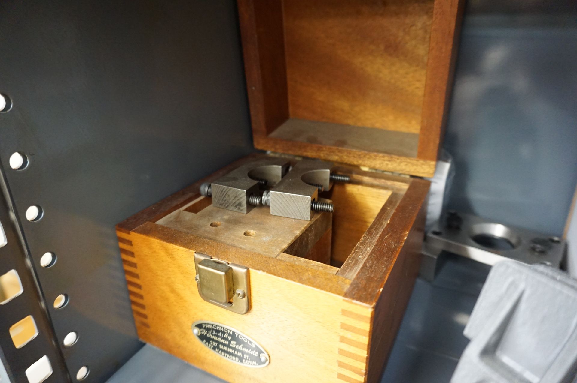 LOT TO INCLUDE BUT NOT LIMITED TO: MICROMETER VISE, CALIPERS, THREAD MEASURING WIRES, GAGE BLOCK - Image 2 of 8