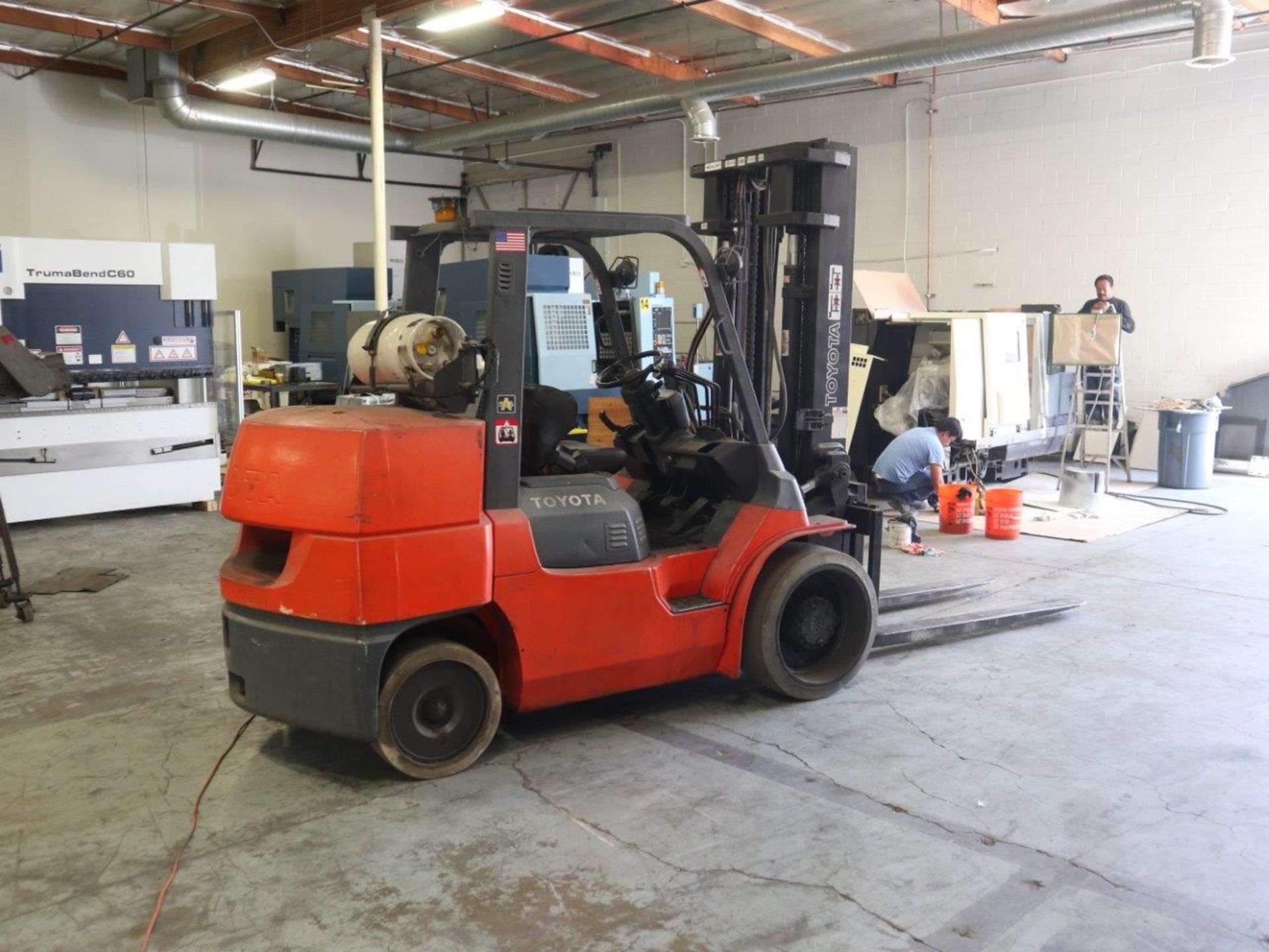 TOYOTA FORKLIFT 15,500 LBS LIFT CAPACITY 7FGCU70 - Image 2 of 8