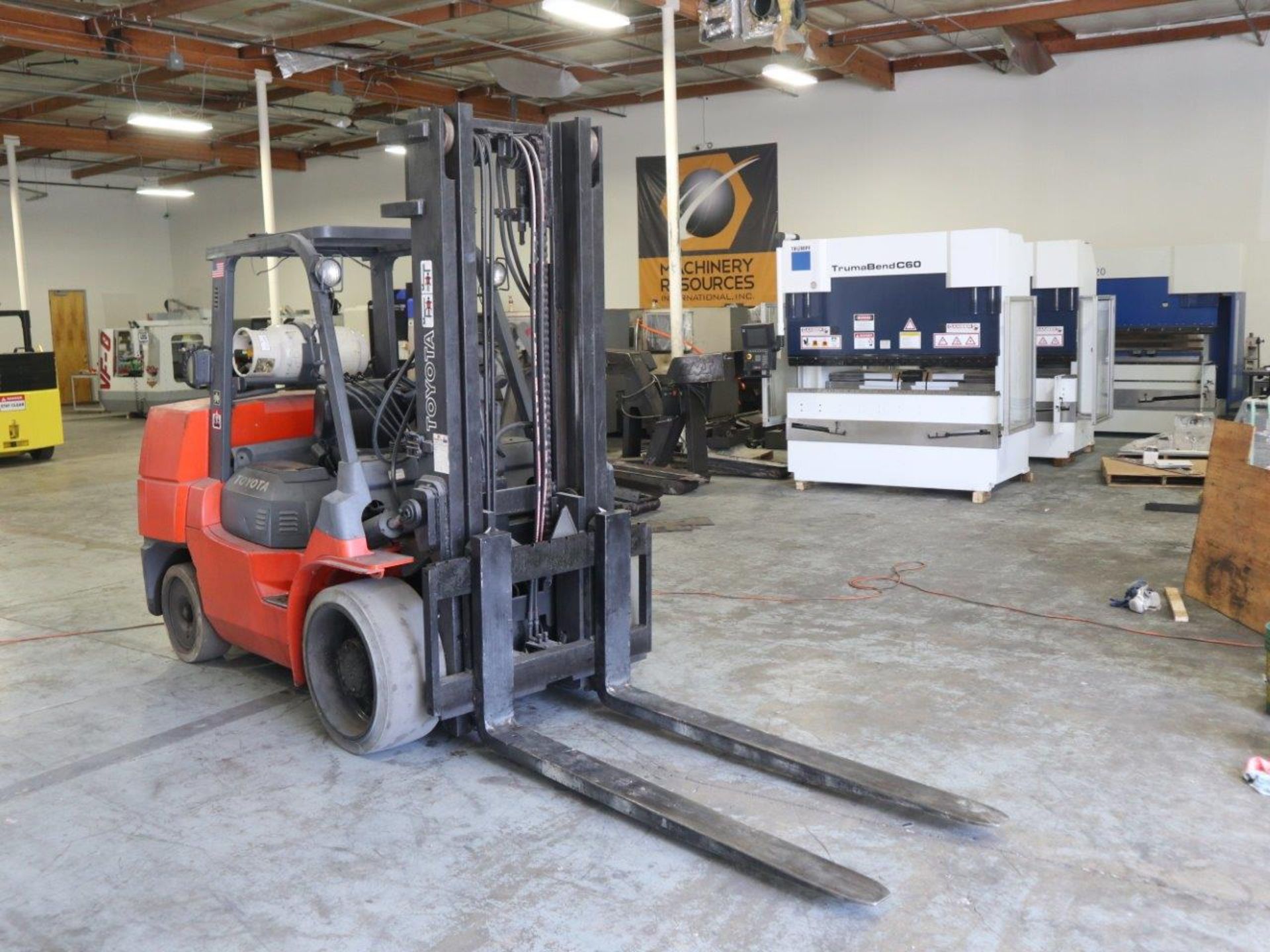 TOYOTA FORKLIFT 15,500 LBS LIFT CAPACITY 7FGCU70 - Image 3 of 8