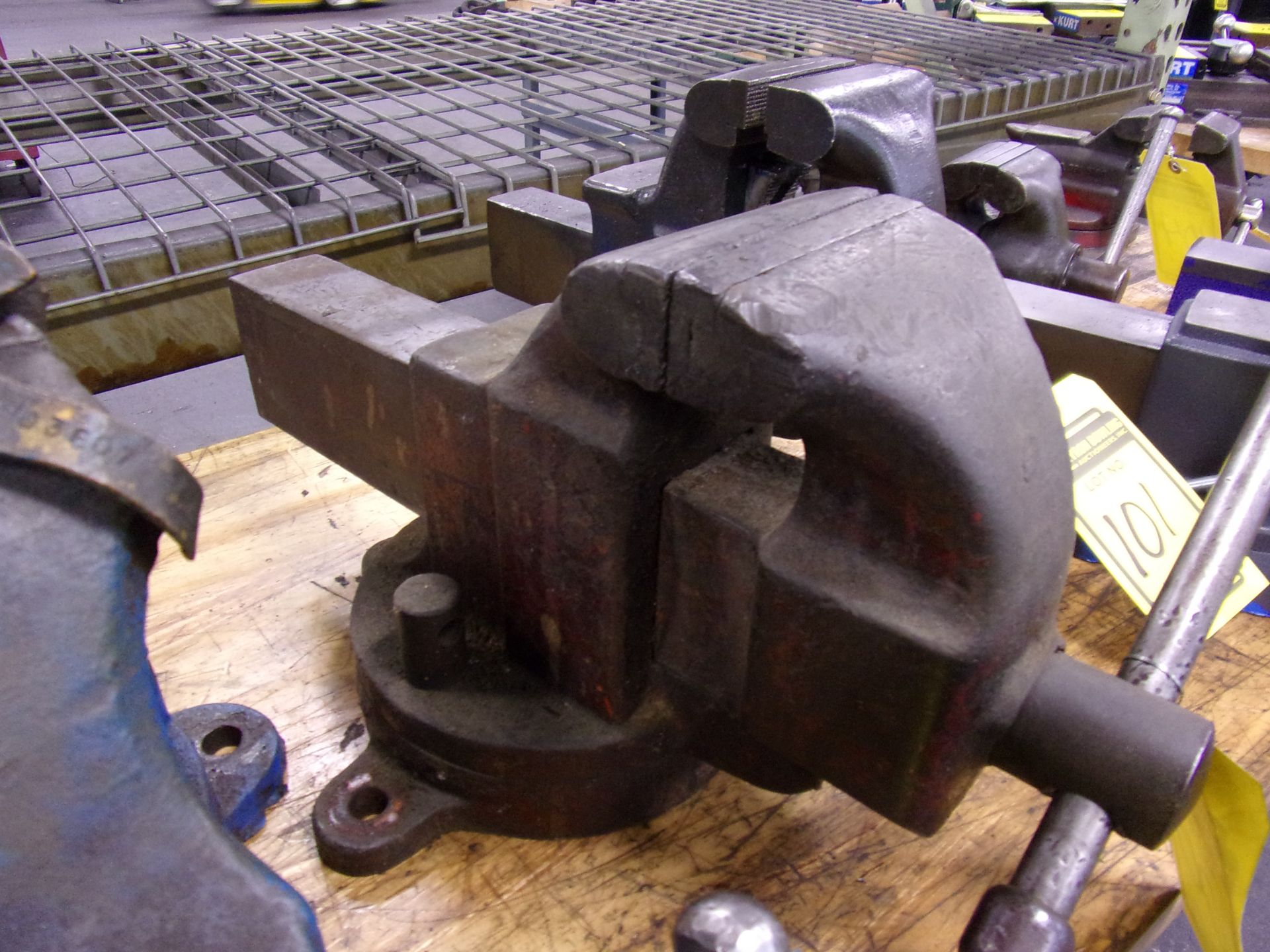 MORGAN 5'' BENCH VISE