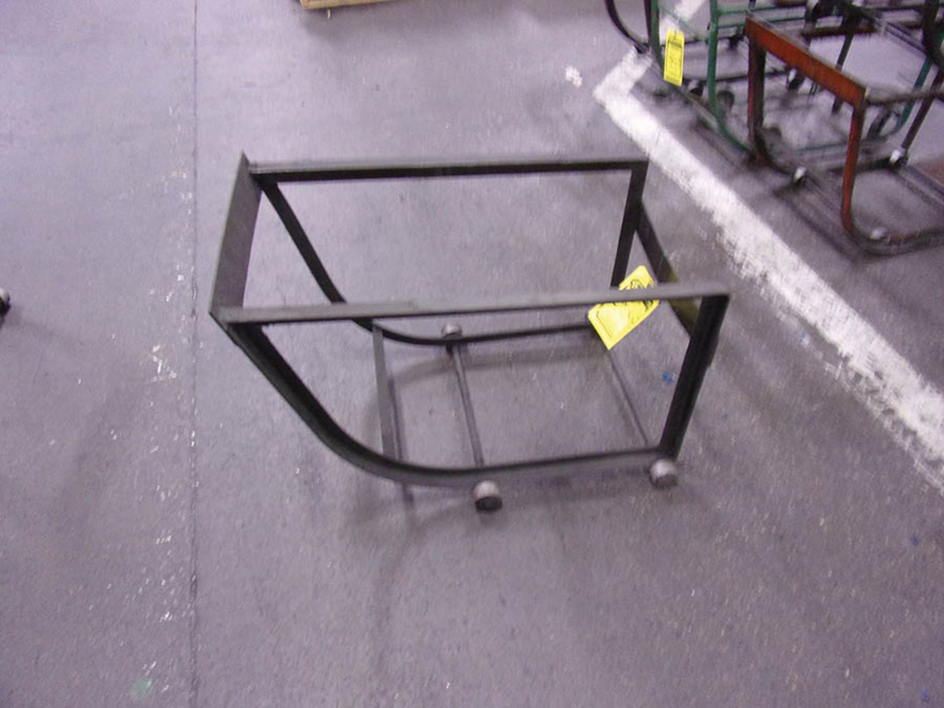 BARREL CART WITH STAND