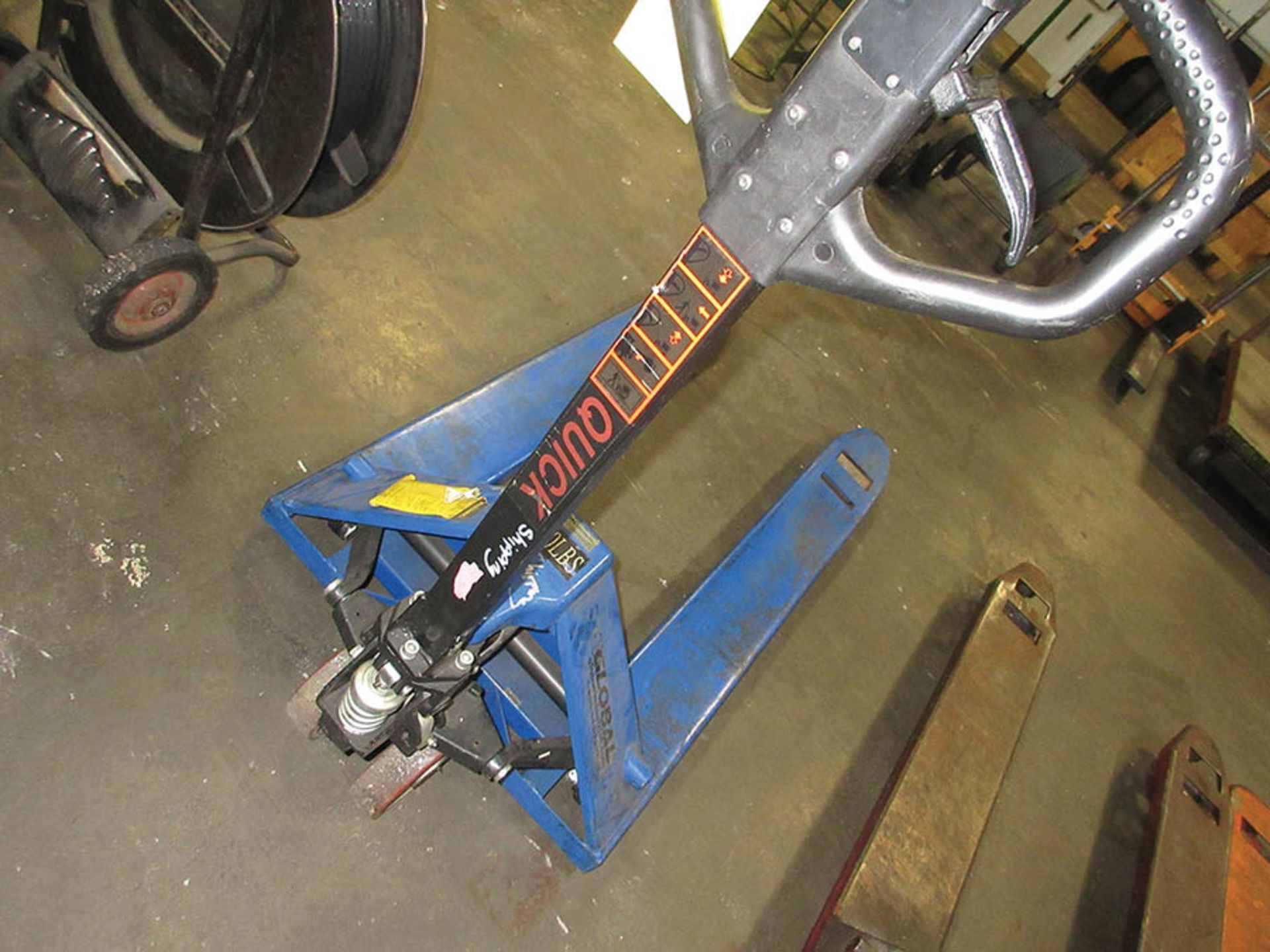 GLOBAL 5,500-LB. CAPACITY PALLET JACK